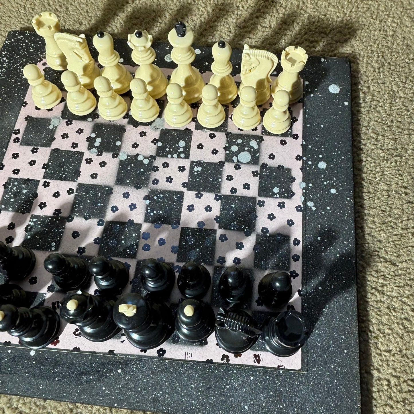 Light Pink Black Mini Flowers - Large Deluxe Chess Set