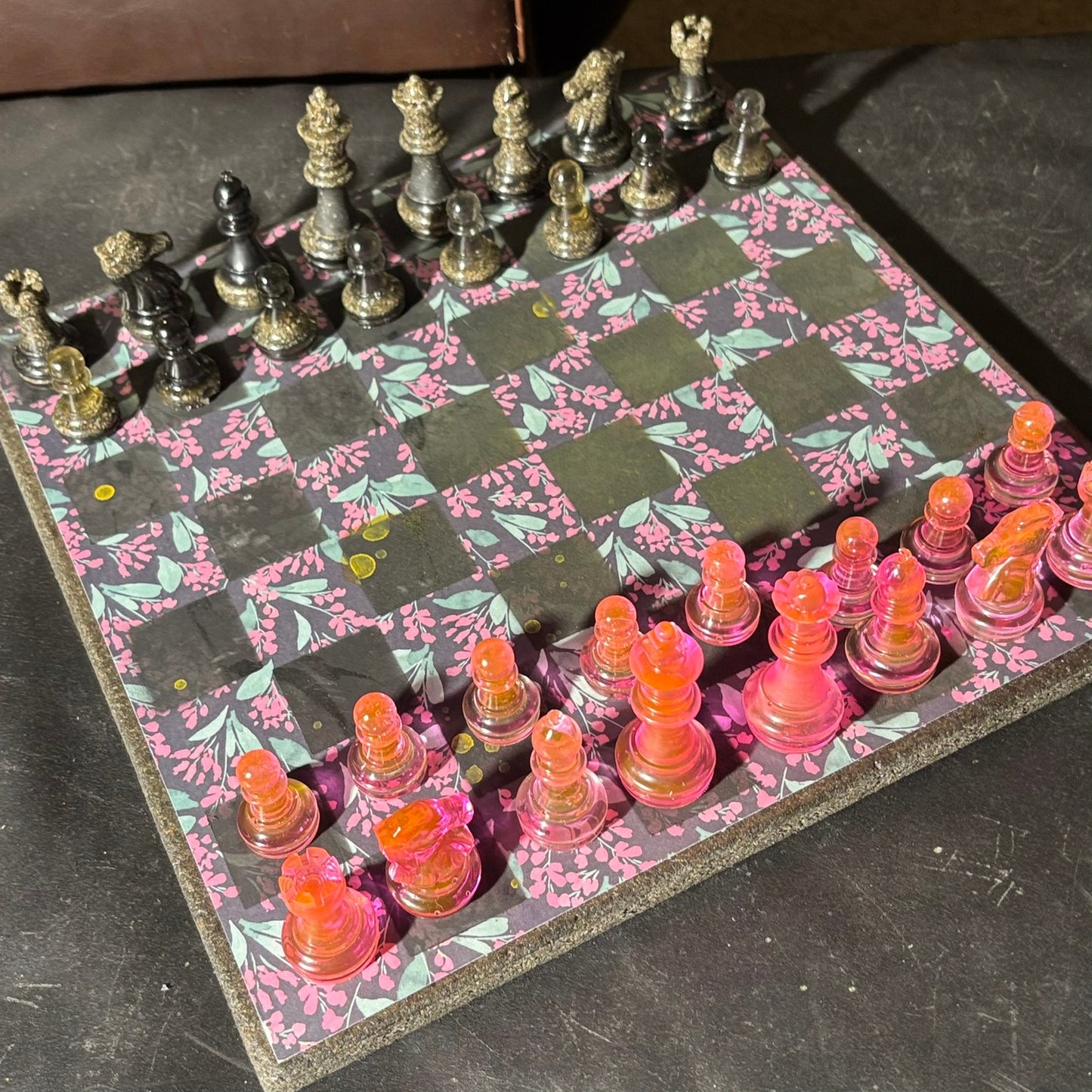 Retro Pink Flowers - Scrapbook Chess Set