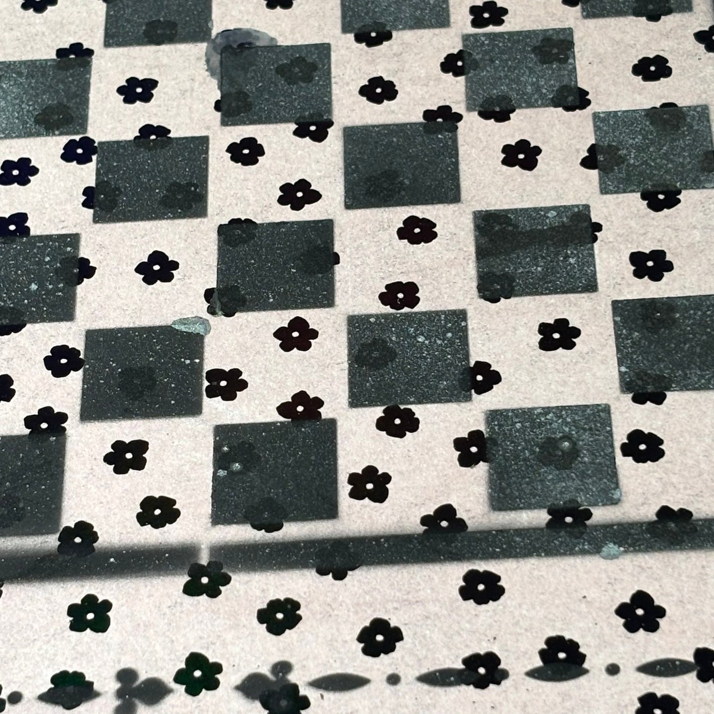 Black Mini Flowers - Scrapbook Chess Set