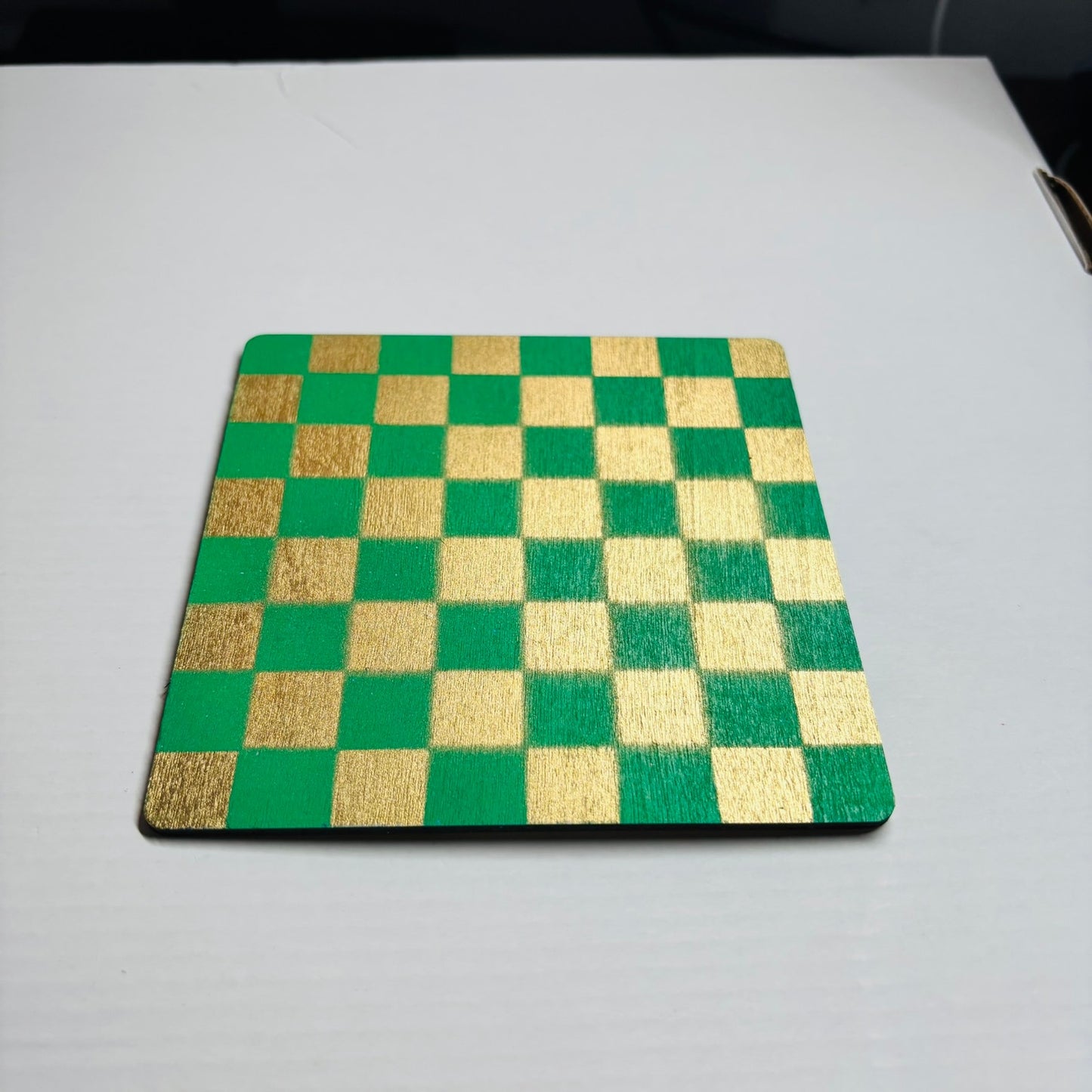 Green & White Golden Hue - Mini Chess Set