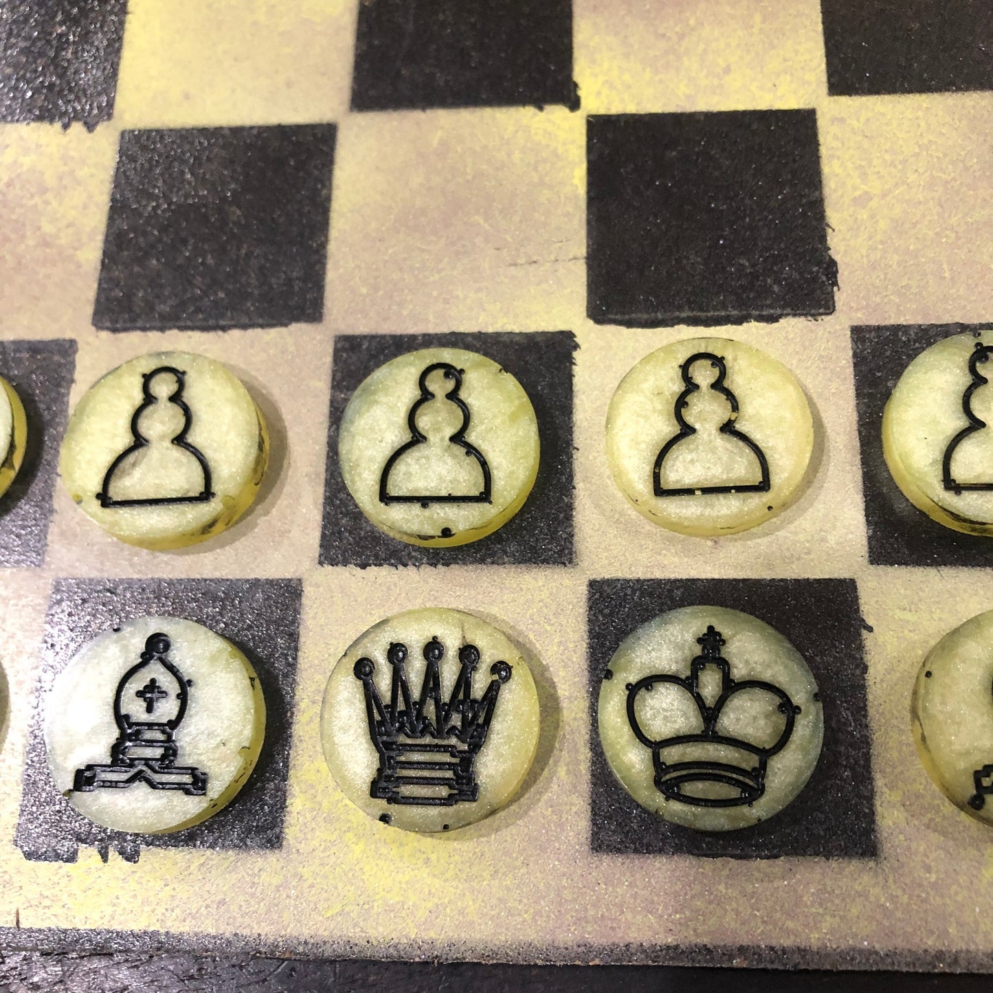 Dirty Green - Painted Chess Set