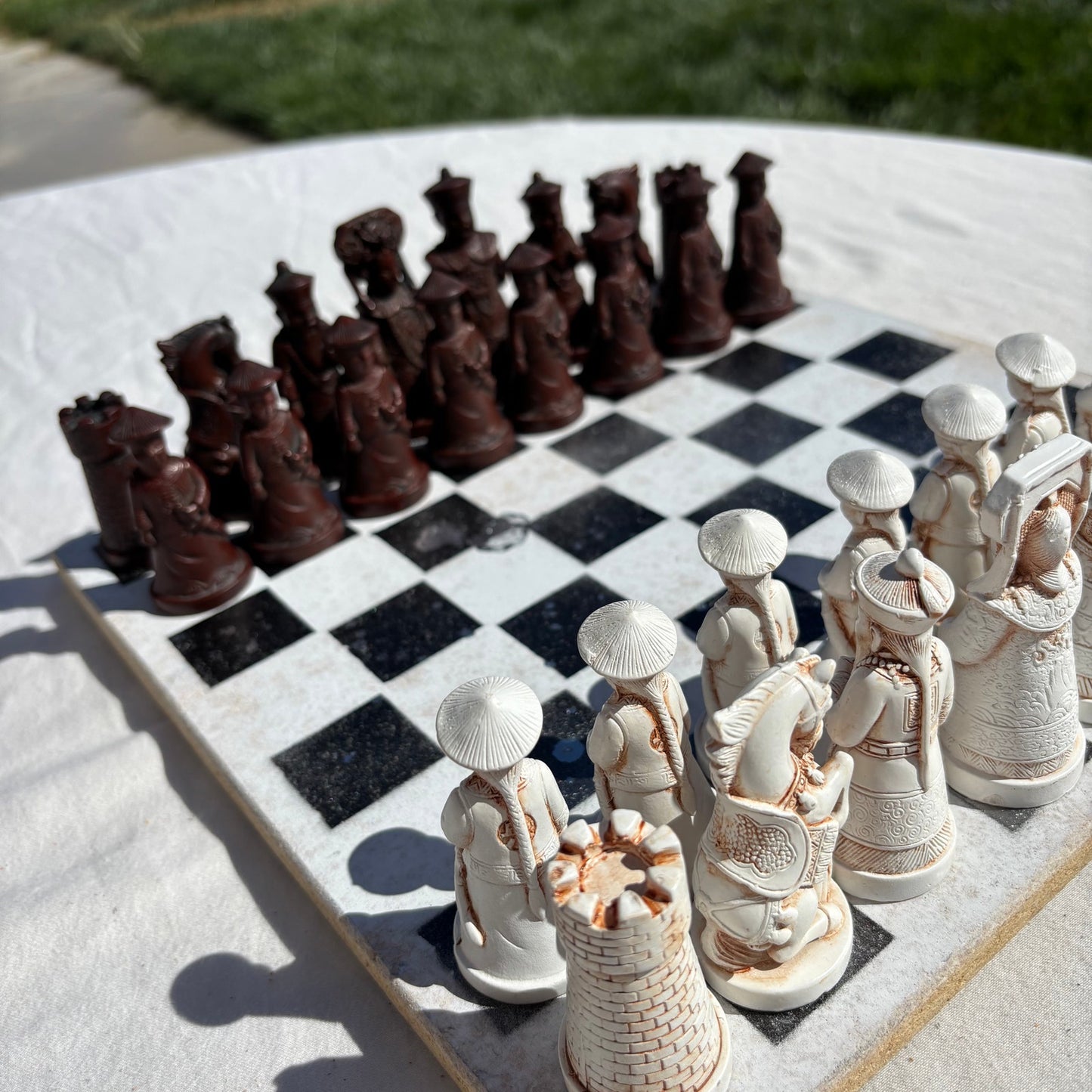 Black & White - Chinese Edition Chess Set