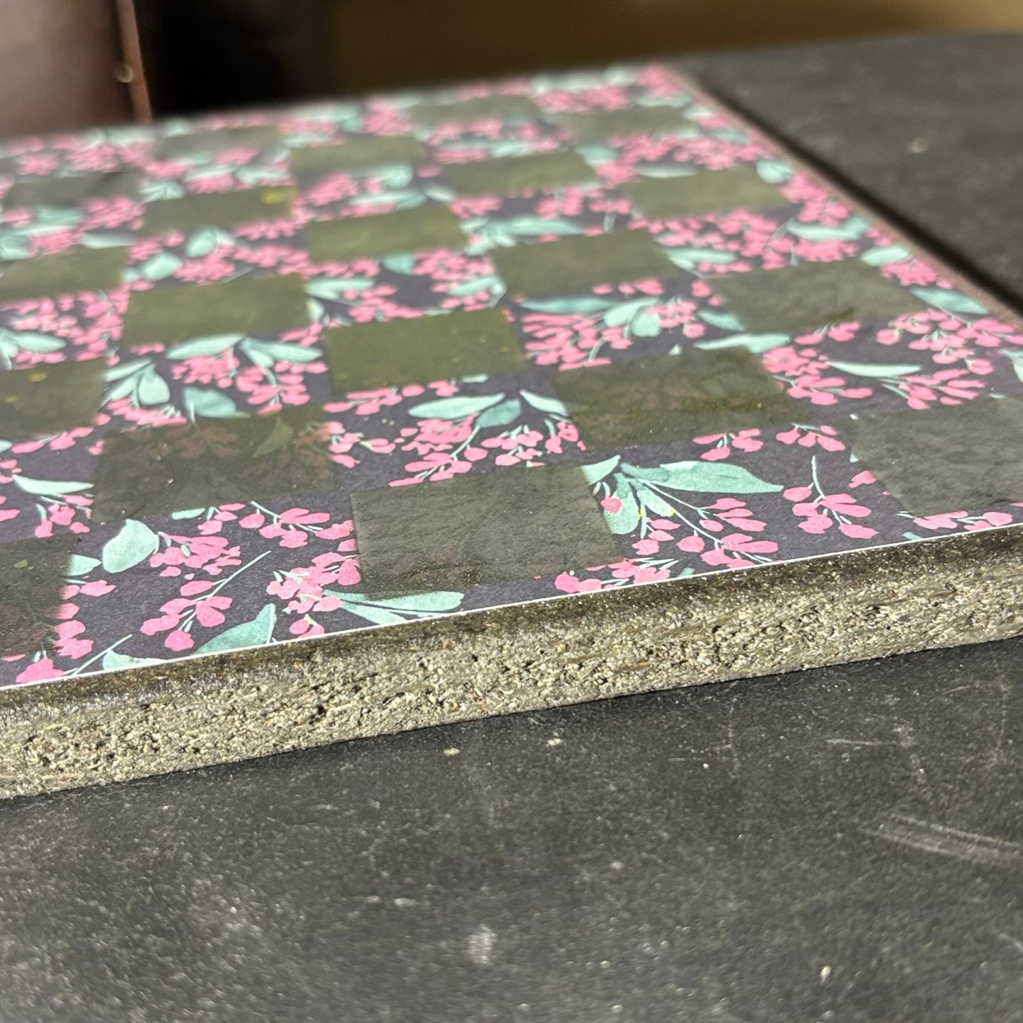 Retro Pink Flowers - Scrapbook Chess Set
