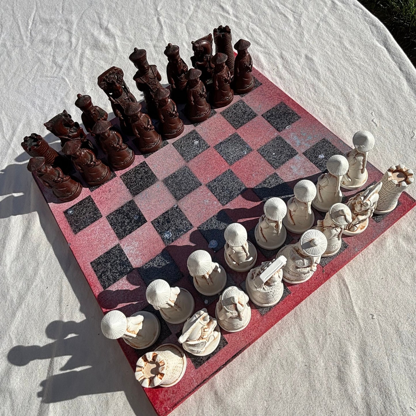 Mystic Red Black Fade - Chinese Edition Chess Set