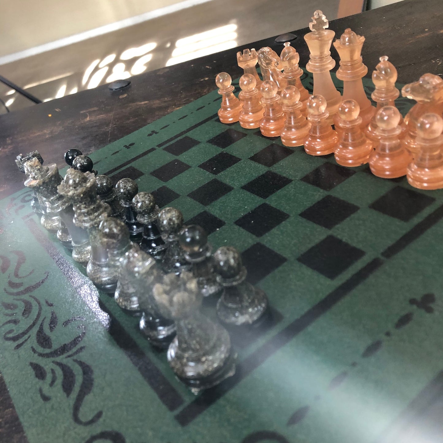 Royal Green - Painted Chess Set