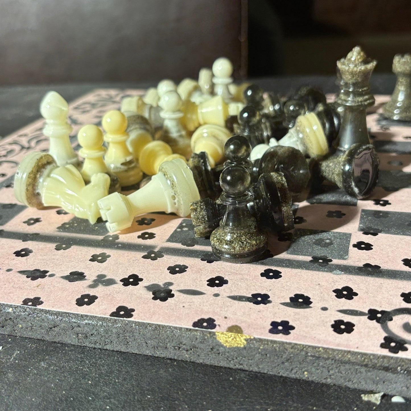 Black Mini Flowers - Scrapbook Chess Set