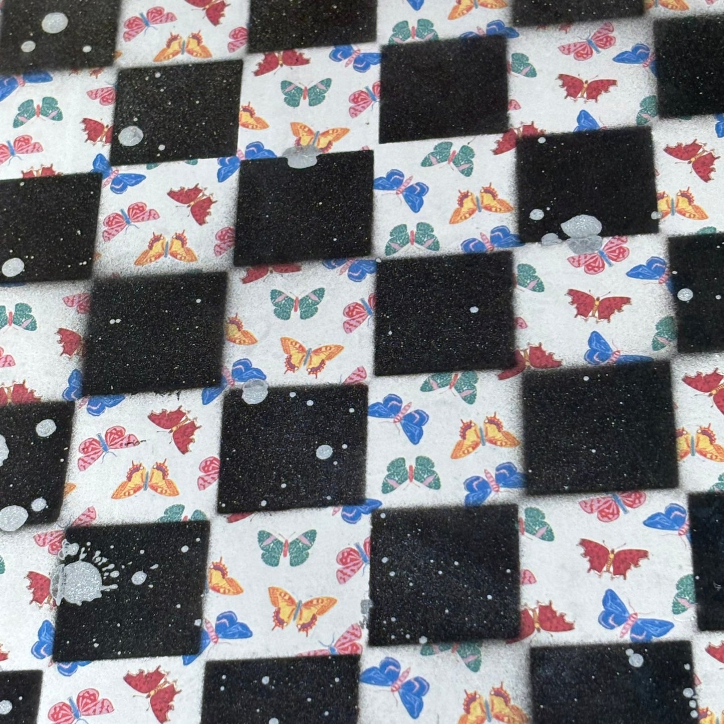 Simplistic Butterflies - Large Deluxe Chess Set