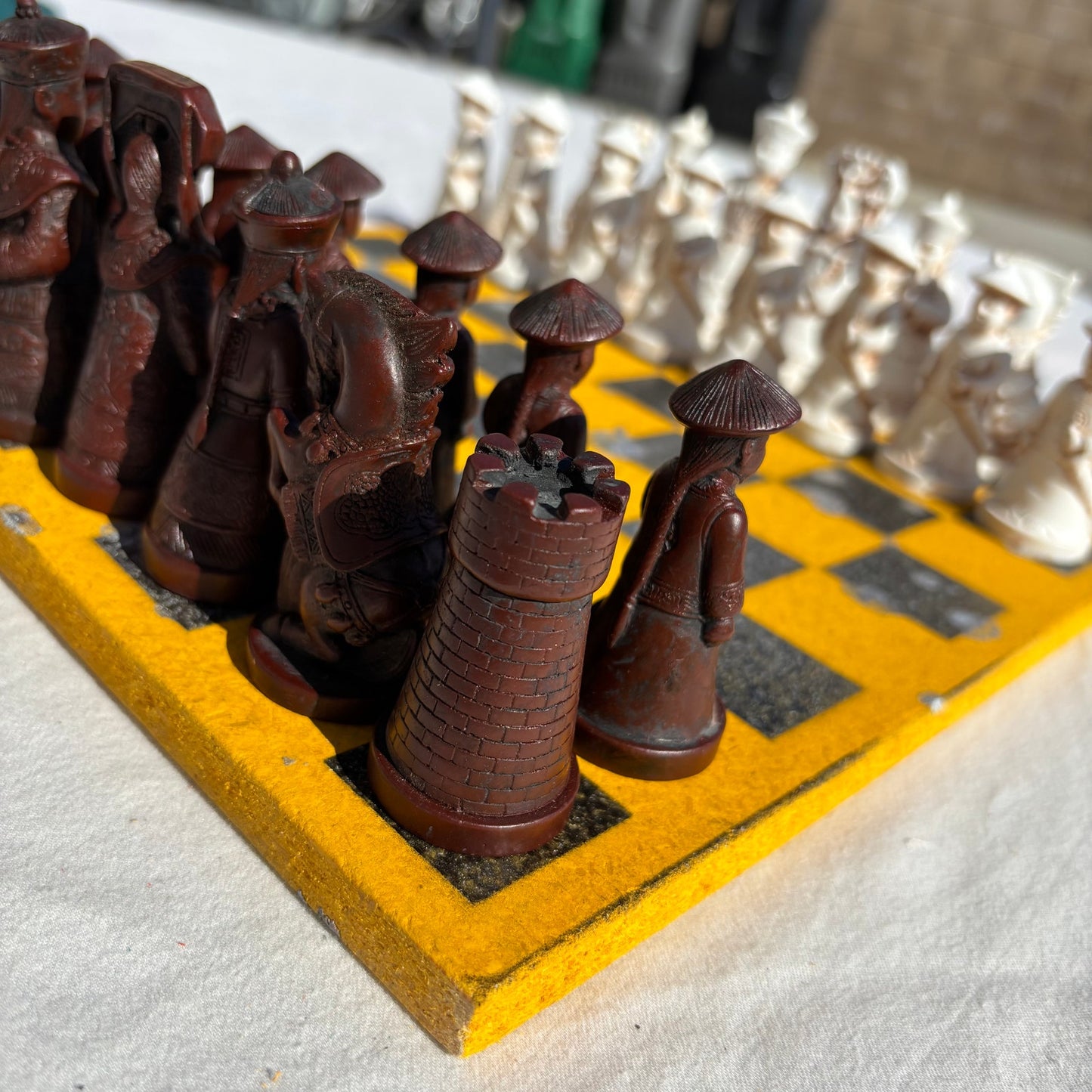 Black & Yellow Splatter - Chinese Edition Chess Set