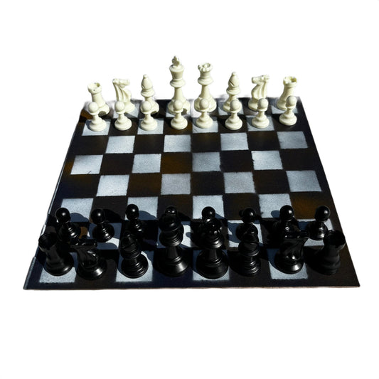 Alien Dark - Painted Chess Set