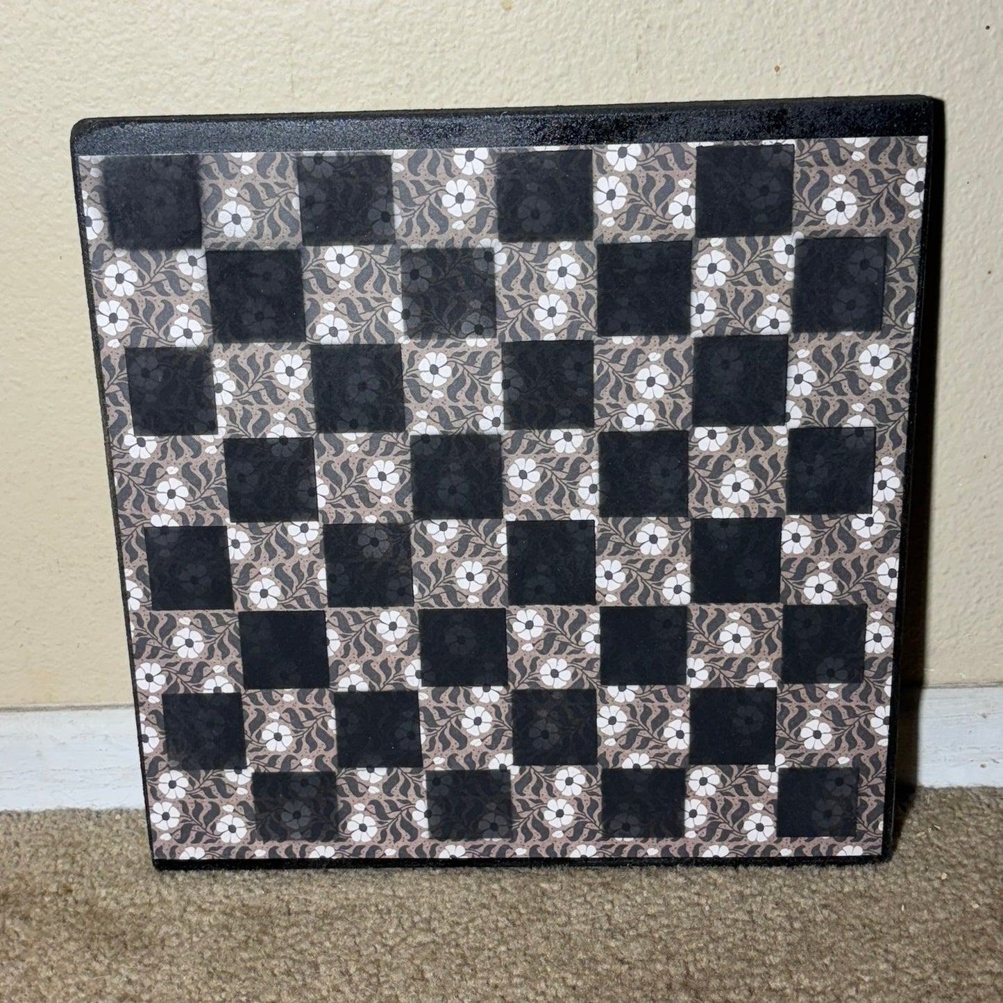 Simplistic Vintage Flowers - Scrapbook Chess Board