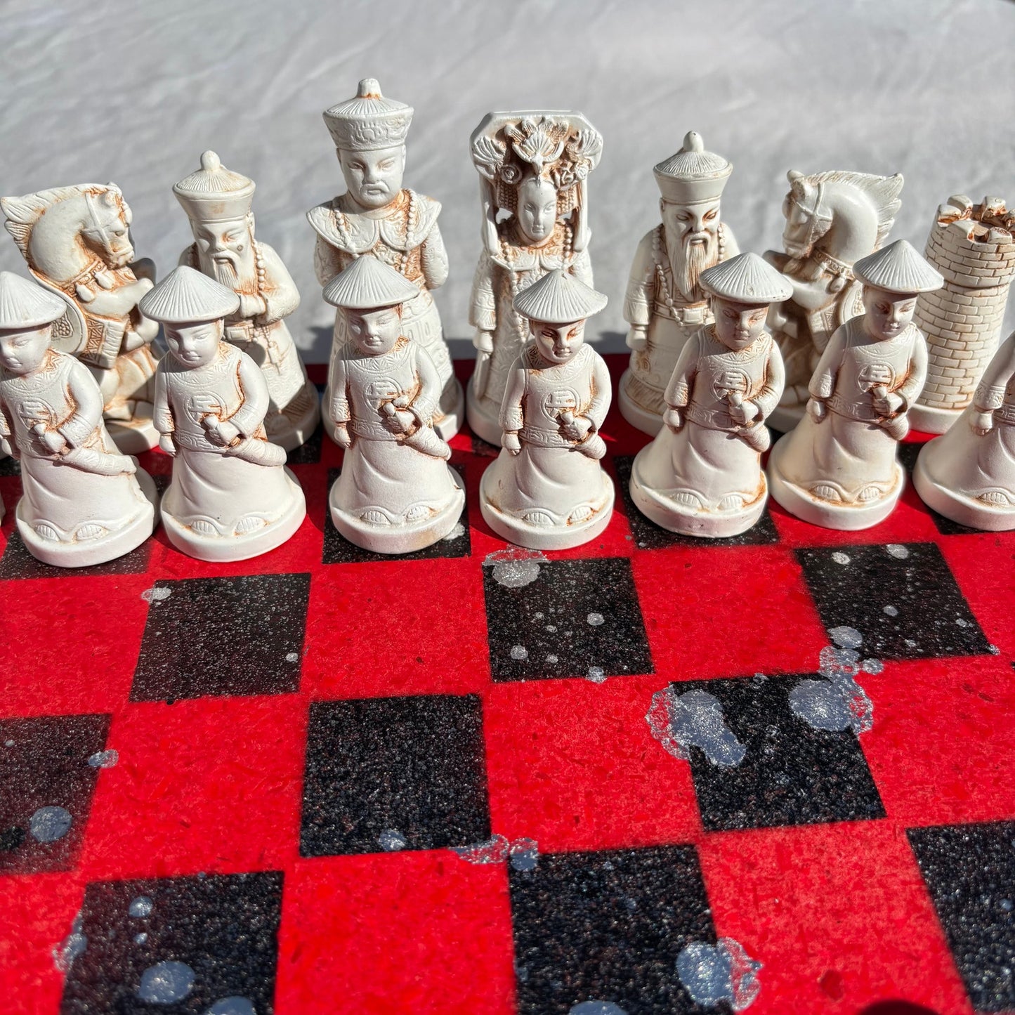 Candy Red & Black - Chinese Edition Chess Set