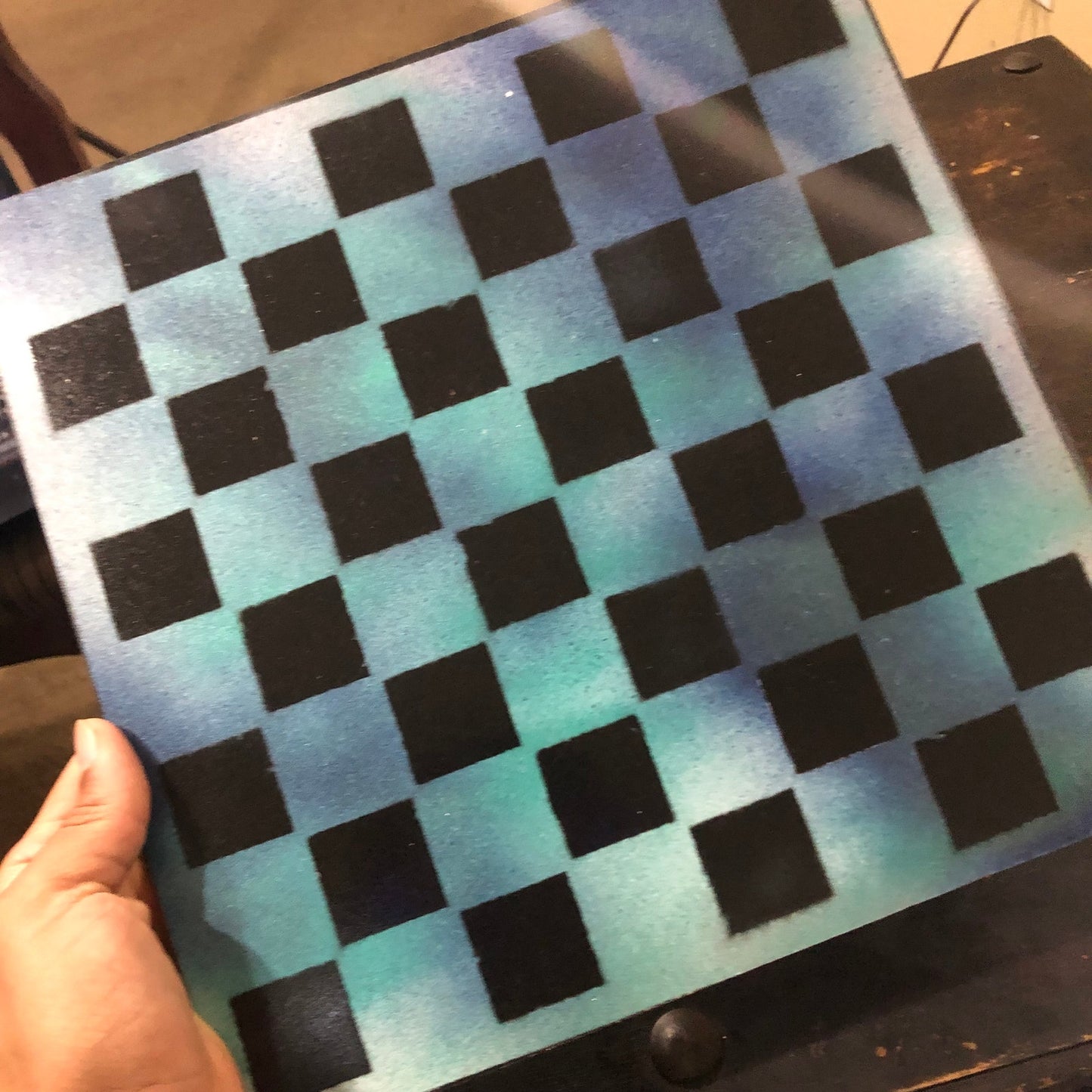 Green Glow Mist - Painted Chess Set