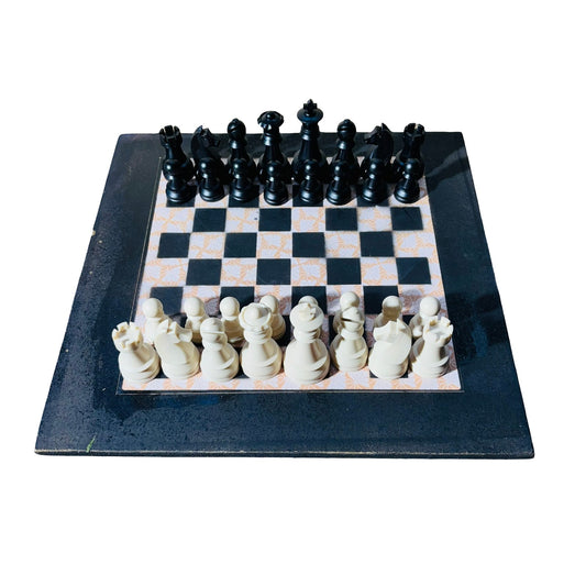 Golden Pattern - Large Deluxe Chess Set