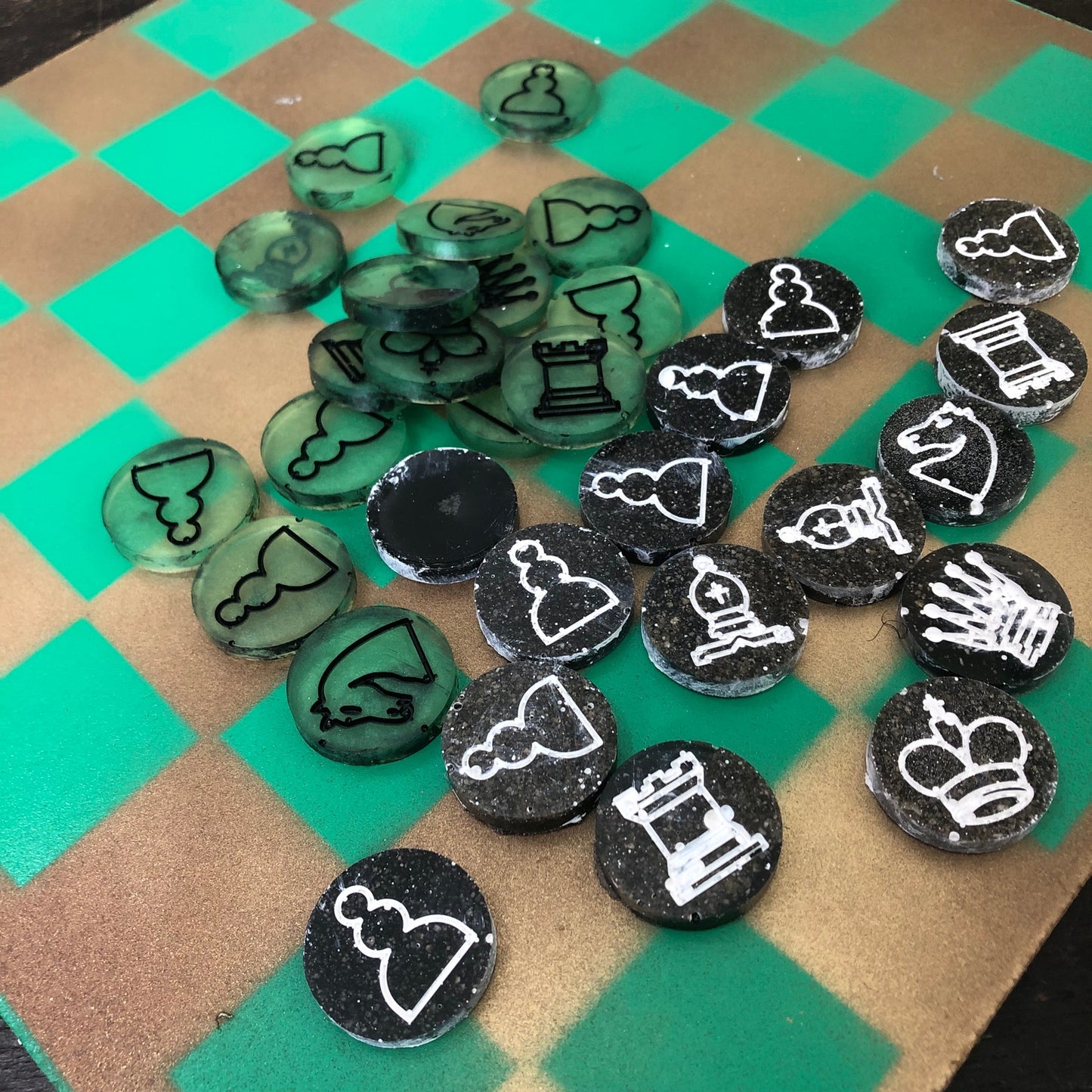Golden Green - Painted Chess Set