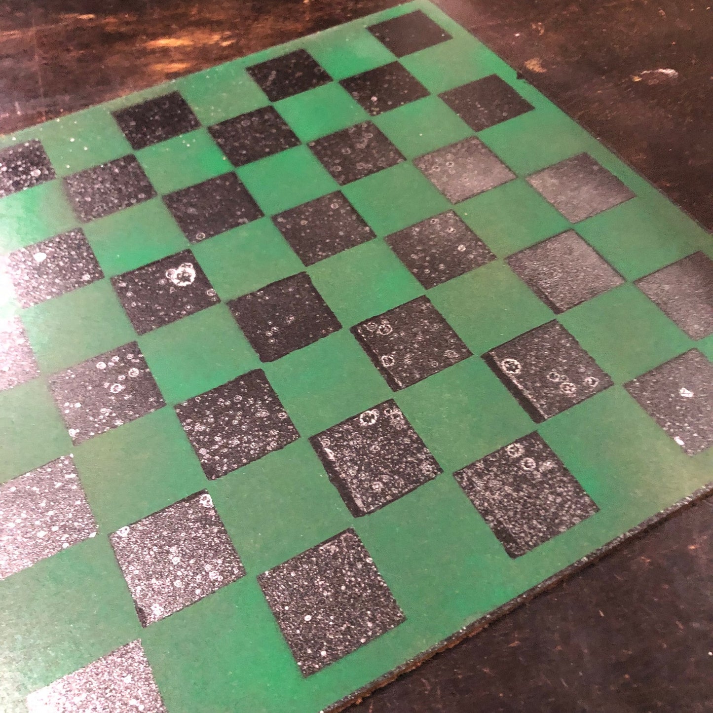 Splendid Green & Black - Painted Chess Set