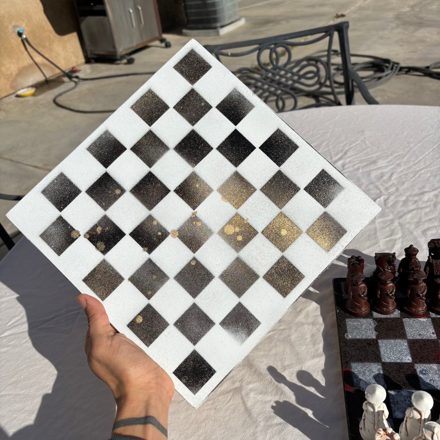 White & Black Gold Hue - Chinese Edition Chess Set