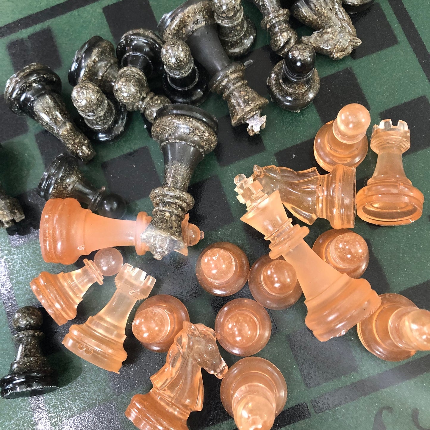 Royal Green - Painted Chess Set