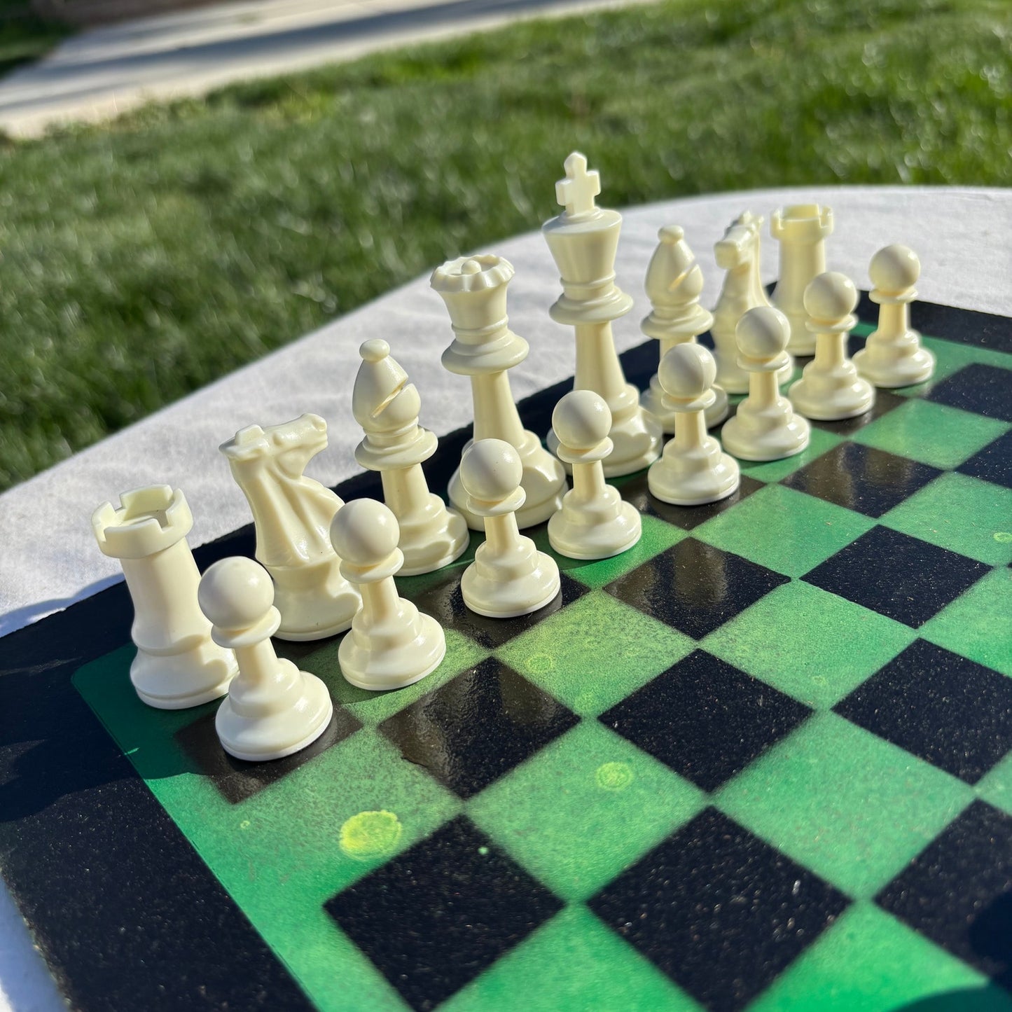 Green & Black - Painted Chess Set