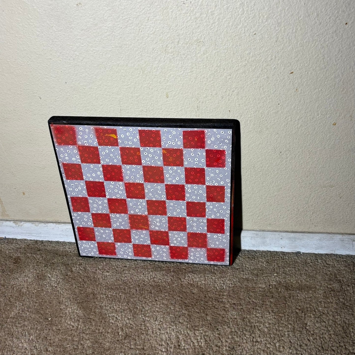 Simple Flowers With Red Touch - Scrapbook Chess Board