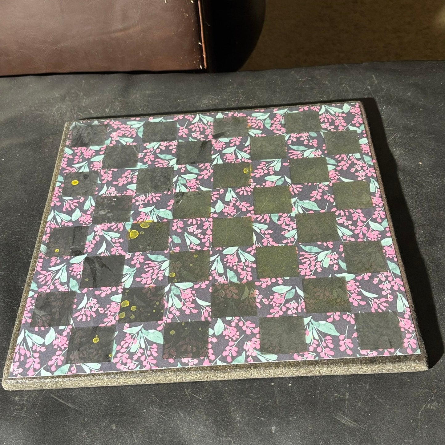 Retro Pink Flowers - Scrapbook Chess Set