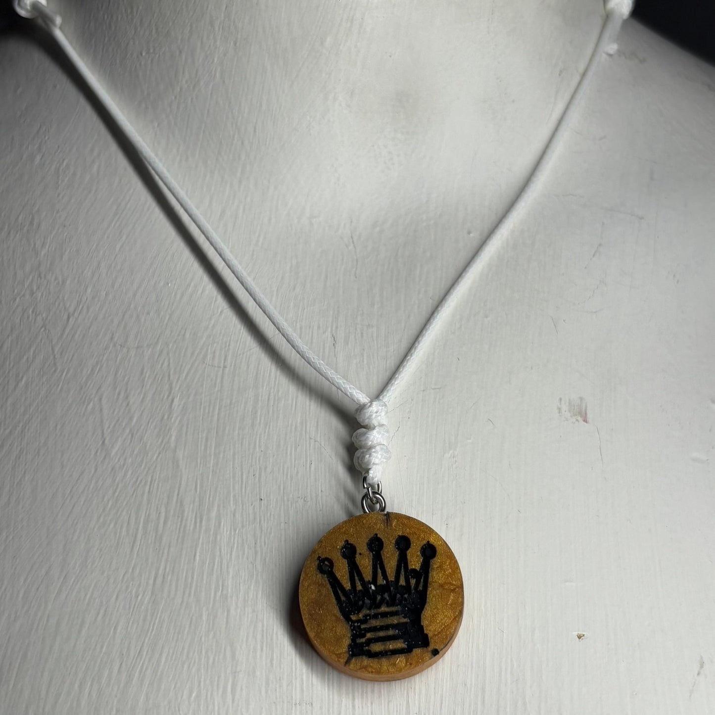 Golden King - Handmade Resin Chess Necklace - Flat Edition