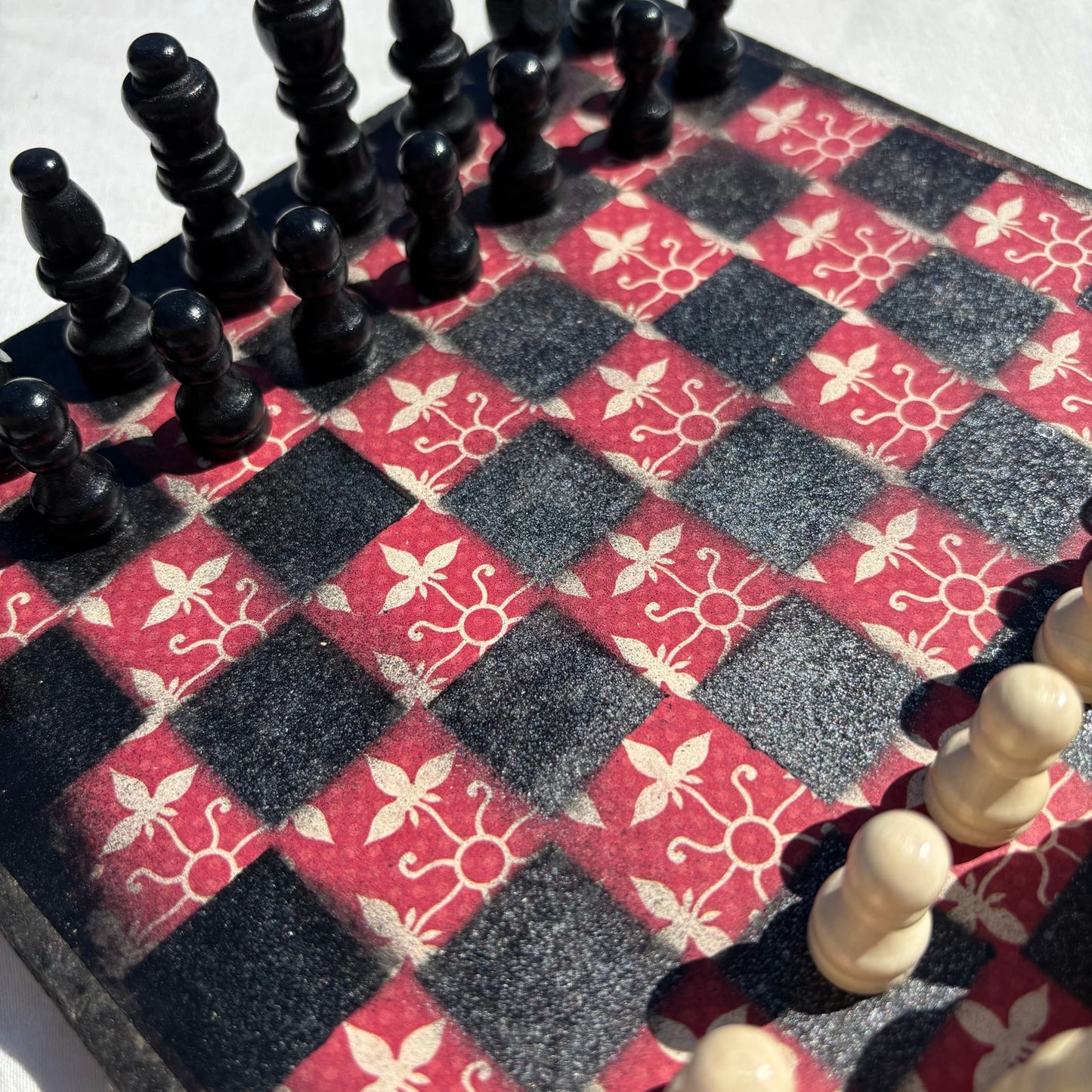 Supreme Red - Scrapbook Chess Set