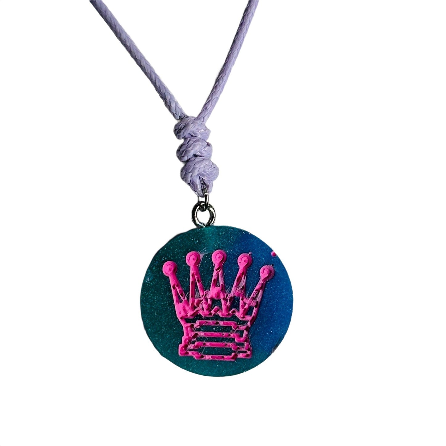 🎁 Blue Pink Queen - Handmade Resin Chess Necklace (100% off)