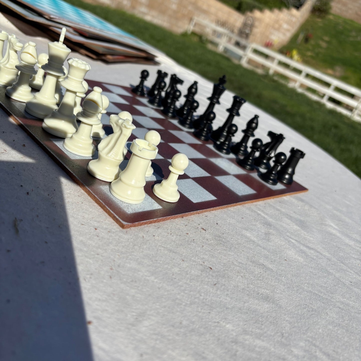 Fading Red - Painted Chess Set