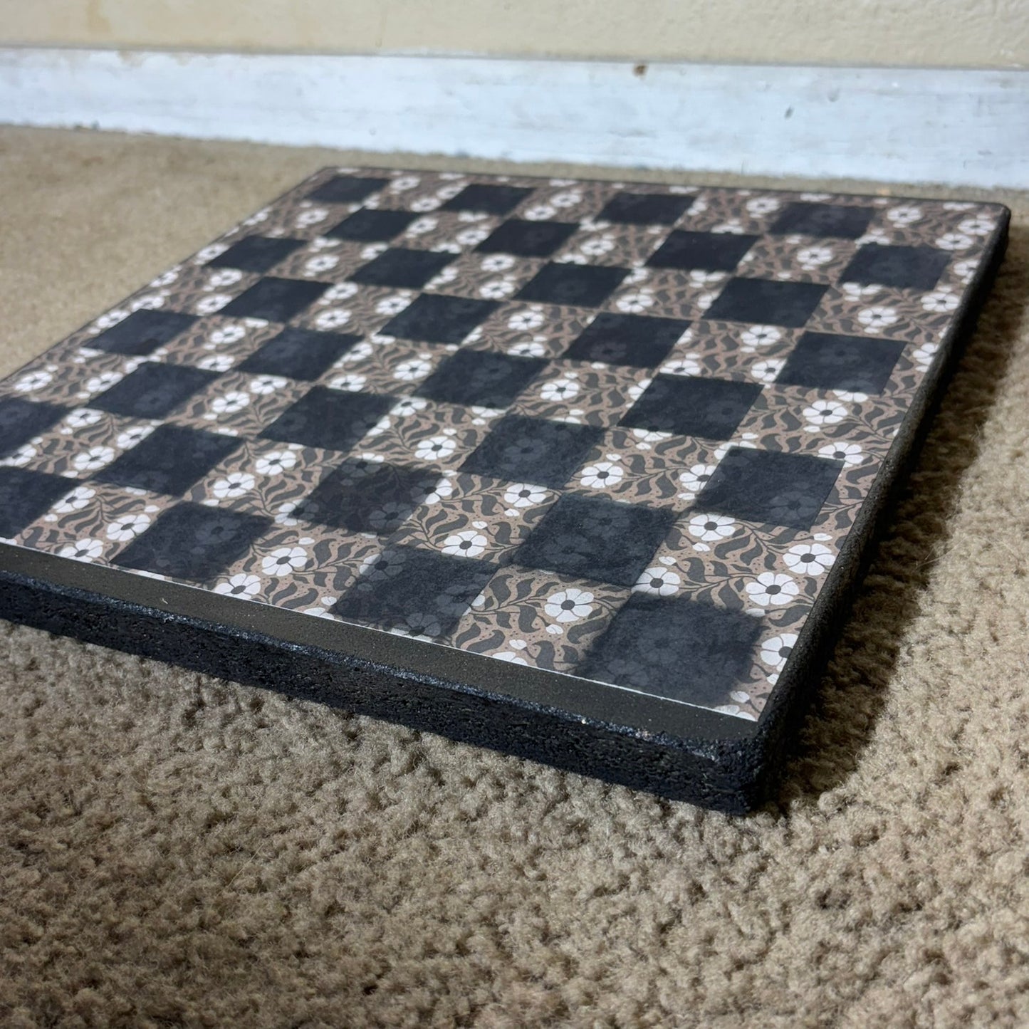 Simplistic Vintage Flowers - Scrapbook Chess Board
