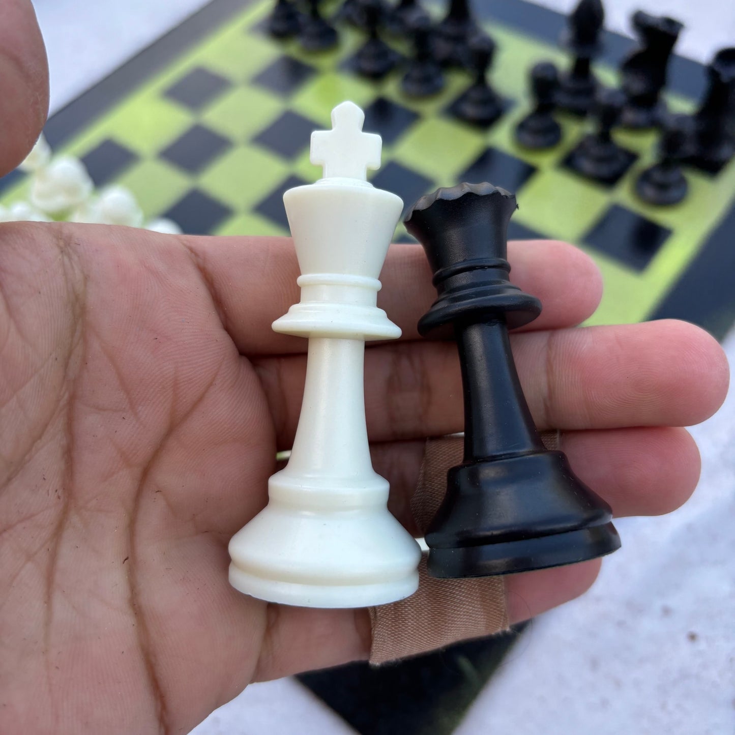 Green & Black - Painted Chess Set