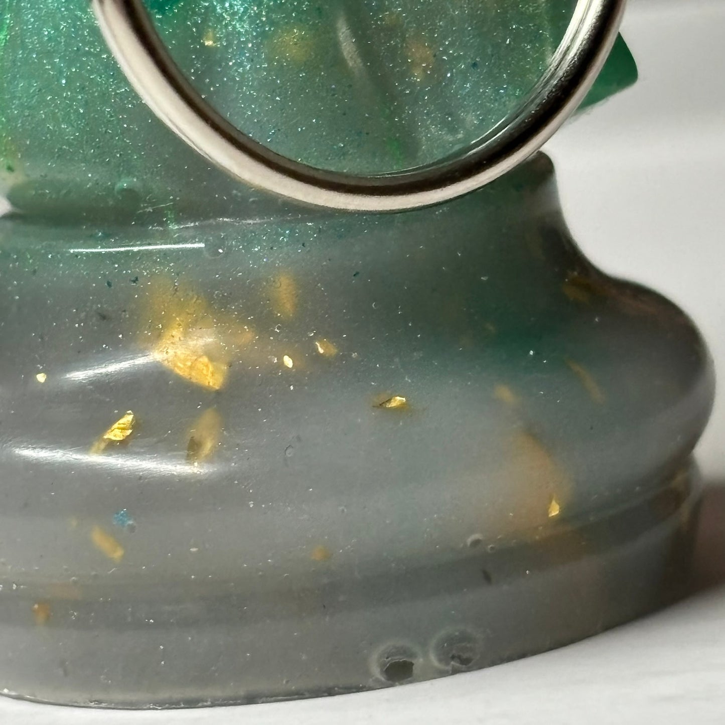 Beach Green Knight - Handmade Resin Keychain - Large Edition