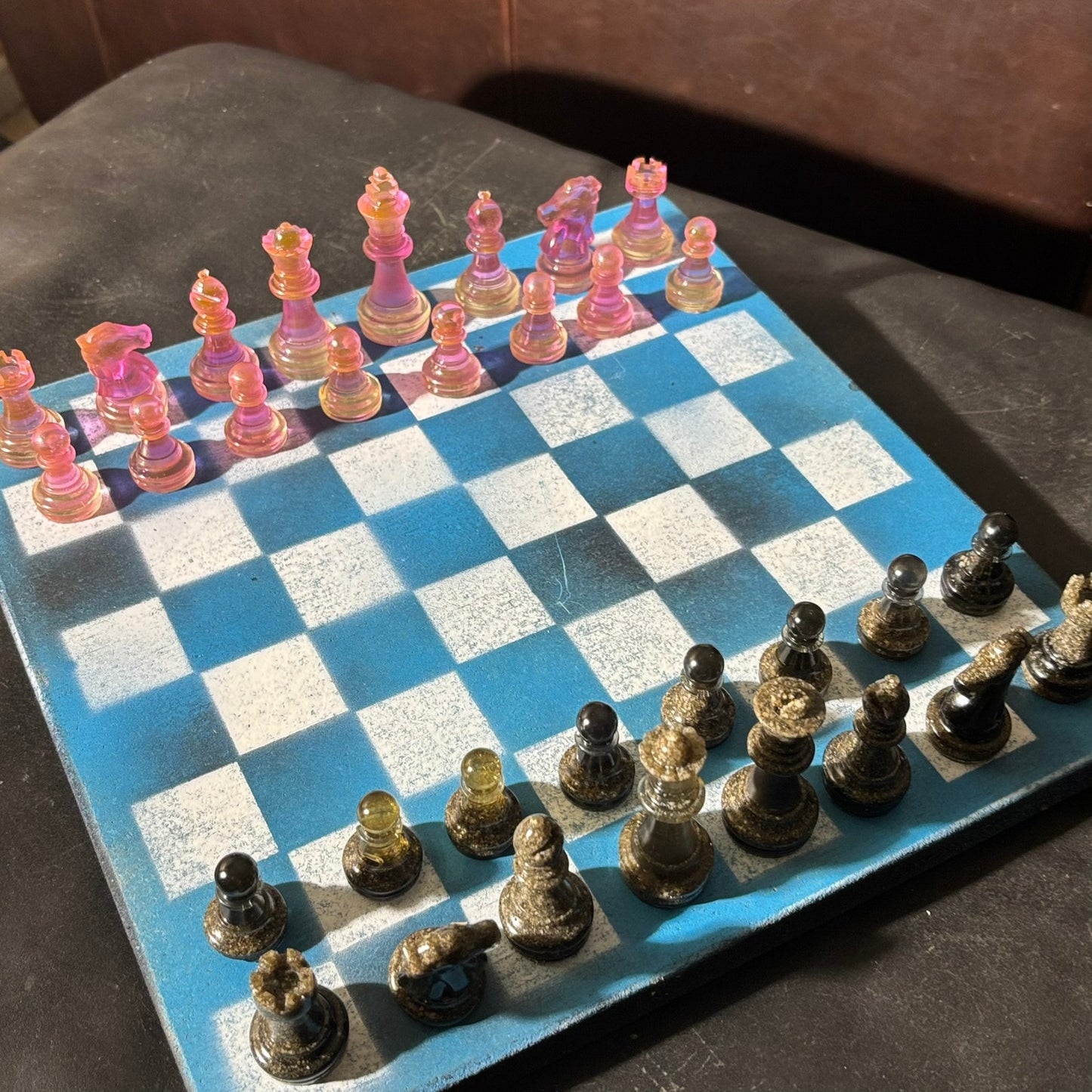 Blue & Pink Mesh - Painted Chess Set