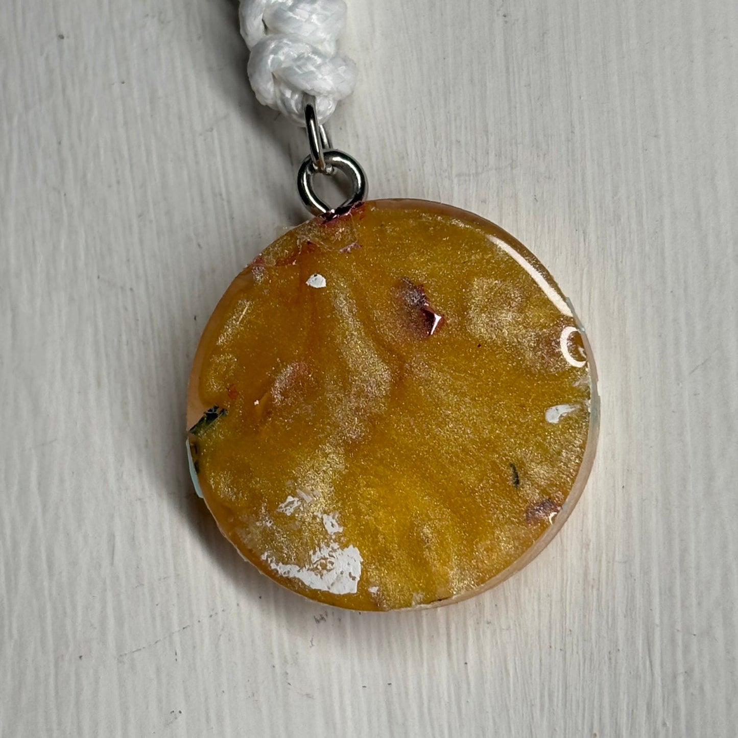 Cream Yellow King - Handmade Resin Chess Necklace - Flat Edition