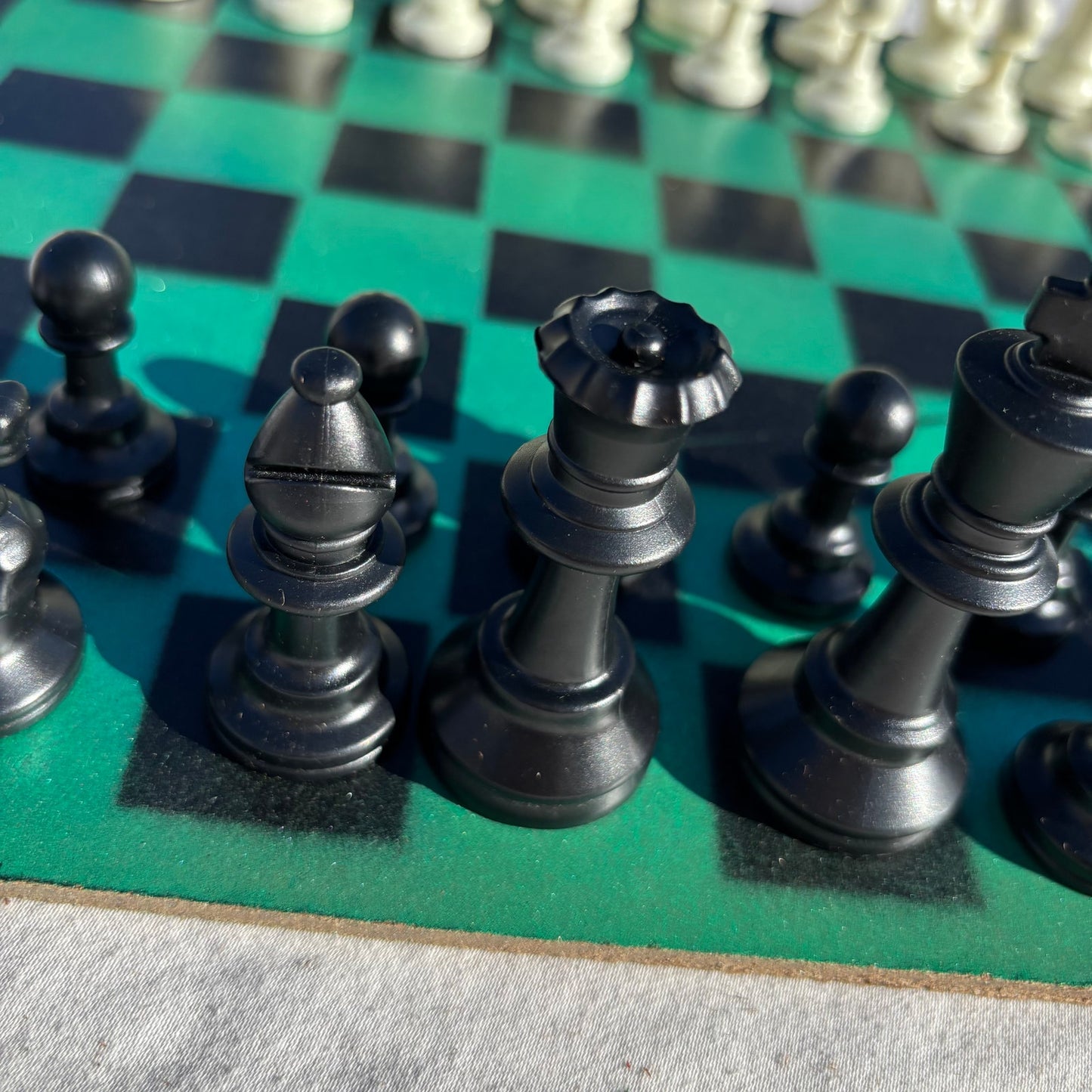 Green & Black - Painted Chess Set