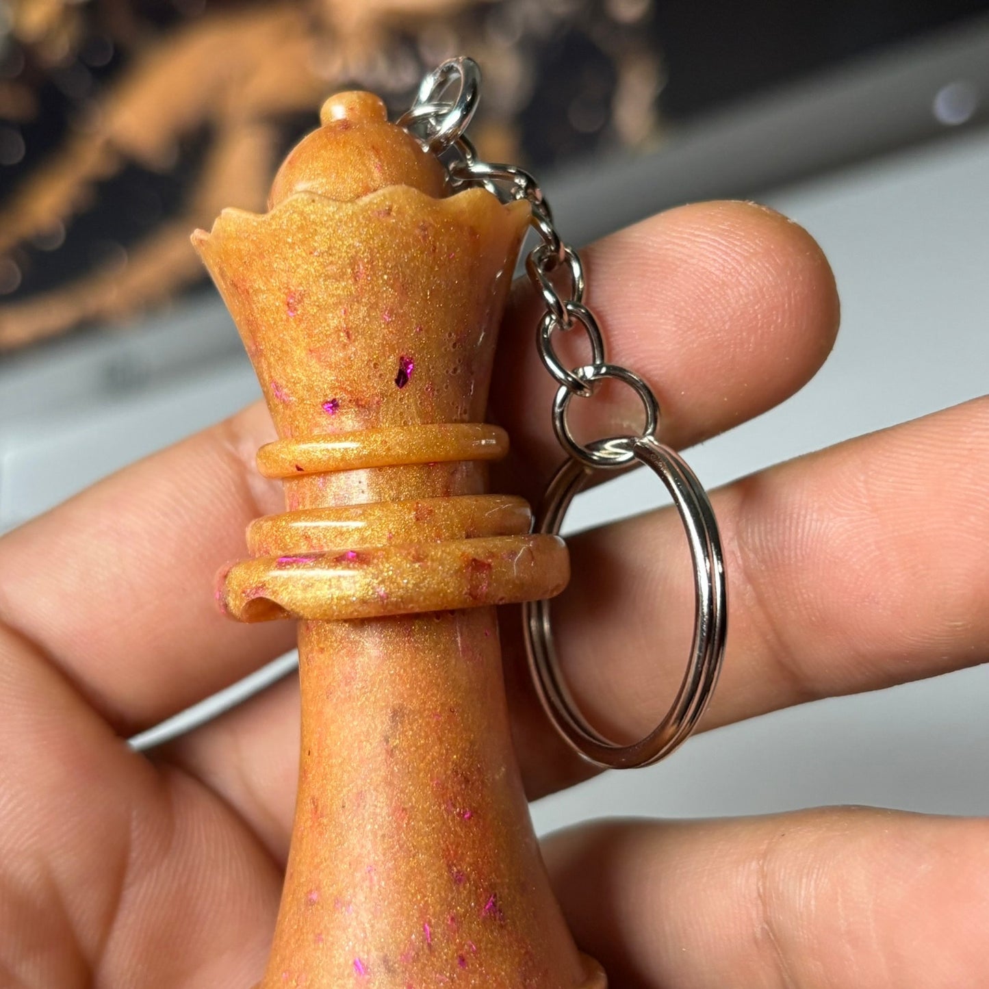 Cream Royal Queen - Handmade Resin Keychain - Large Edition