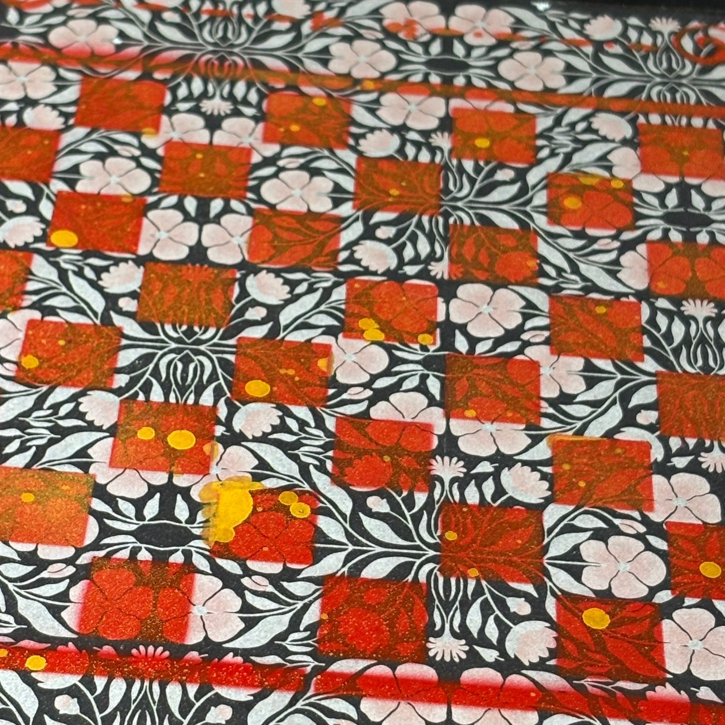 Supreme Royal Red - Scrapbook Chess Set
