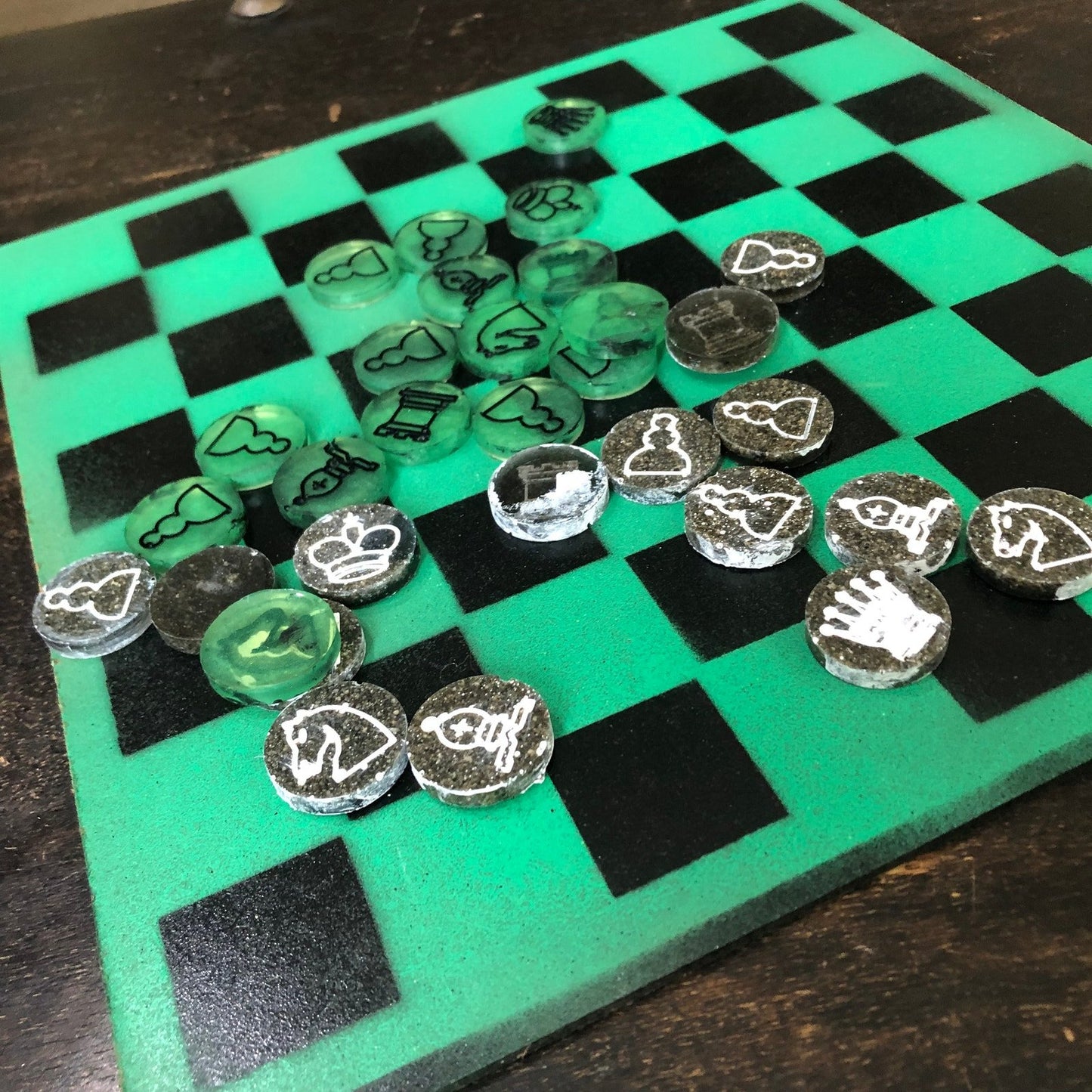 Painted Chess Set - Supreme Green