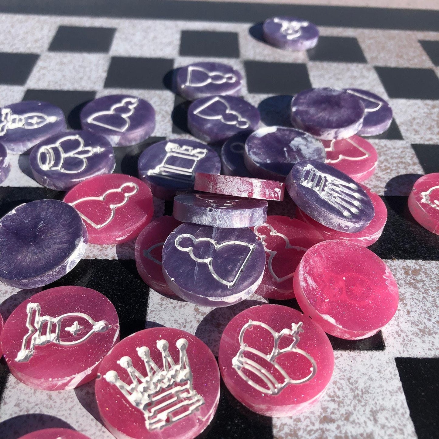 Chess Set - Simplistic Pink/Purple