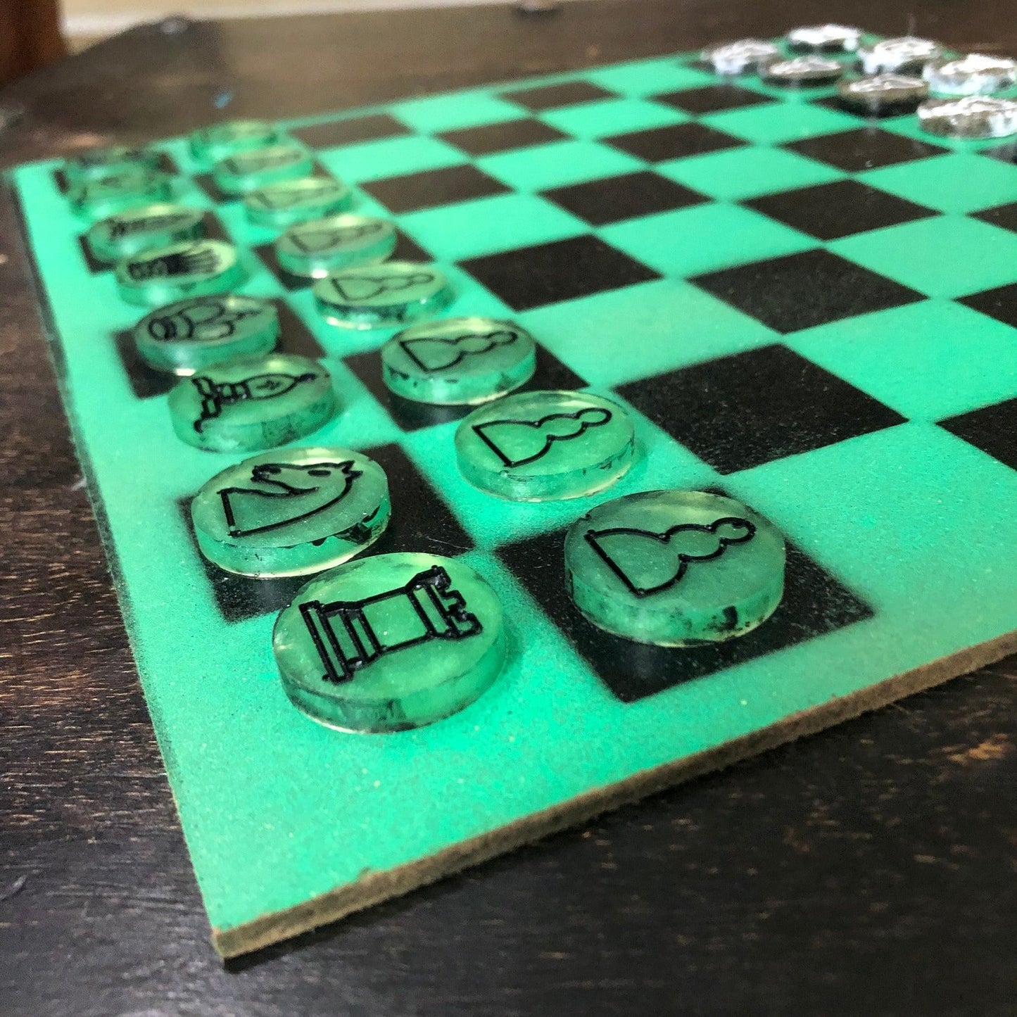 Painted Chess Set - Supreme Green
