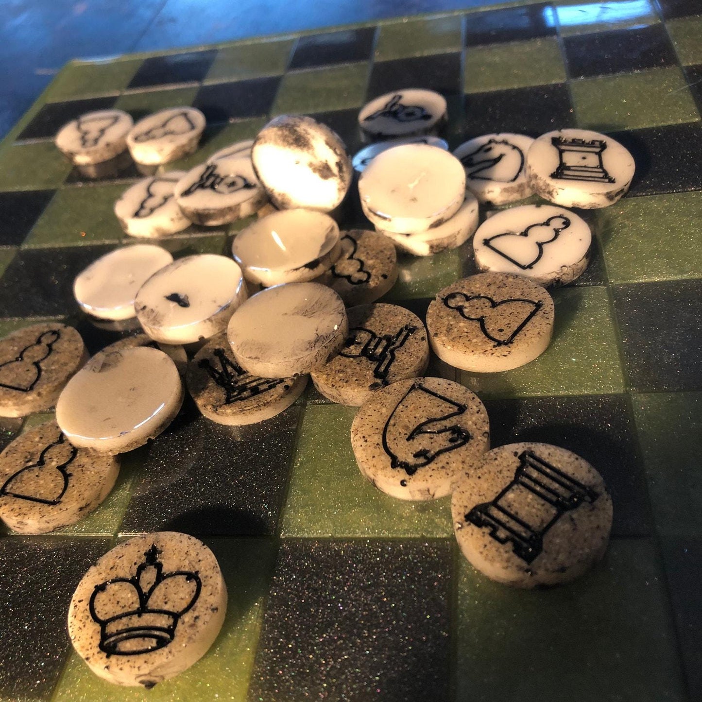 Handmade Resin Chess Set - Army Green