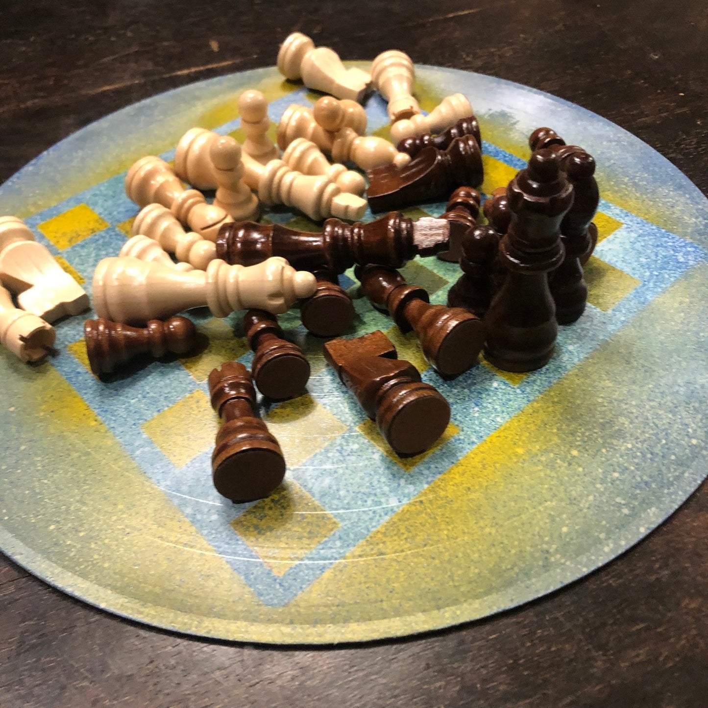 Vinyl Chess Set - Blue Yellow Mist