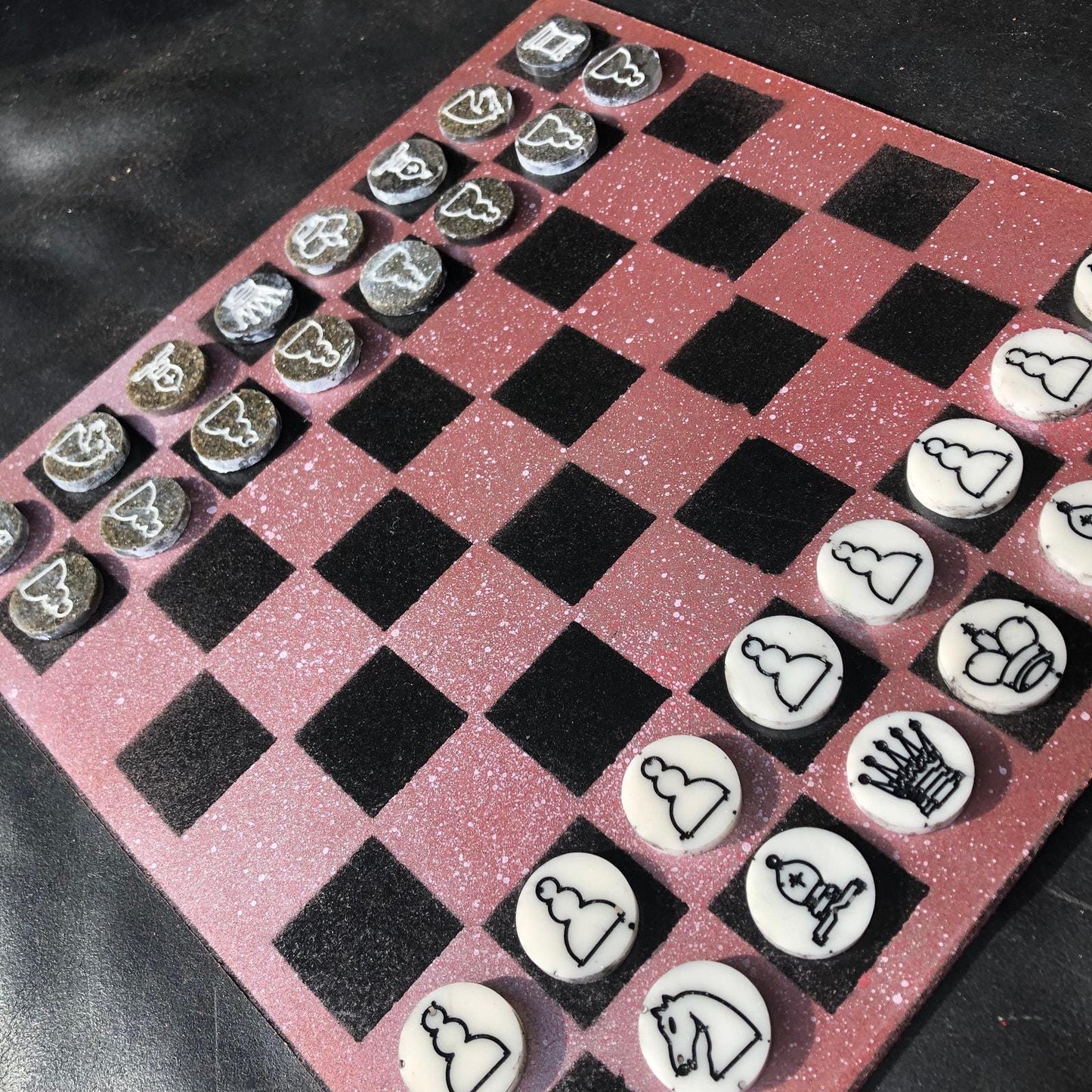 Chess Set - Faded Red Snow