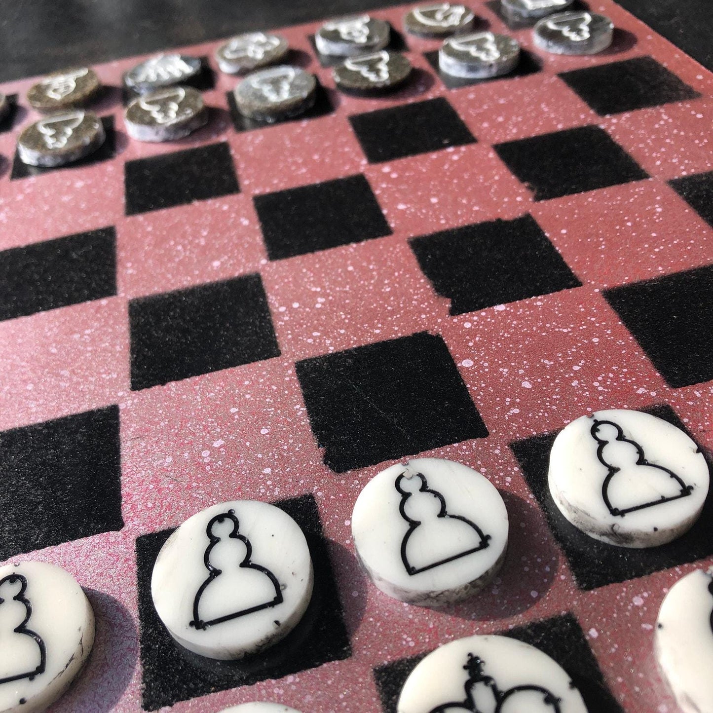 Chess Set - Faded Red Snow