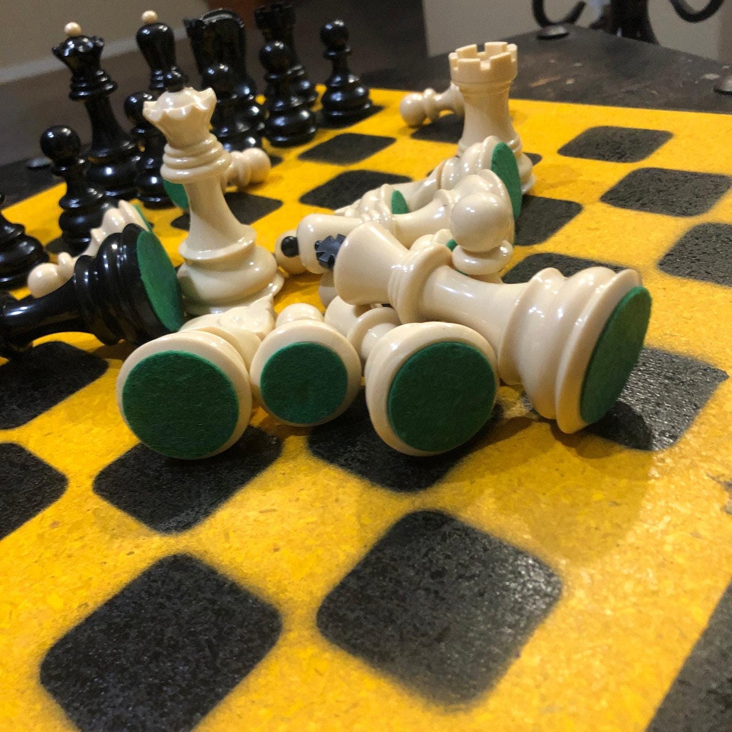 Large Chess Set - Yellow & Black