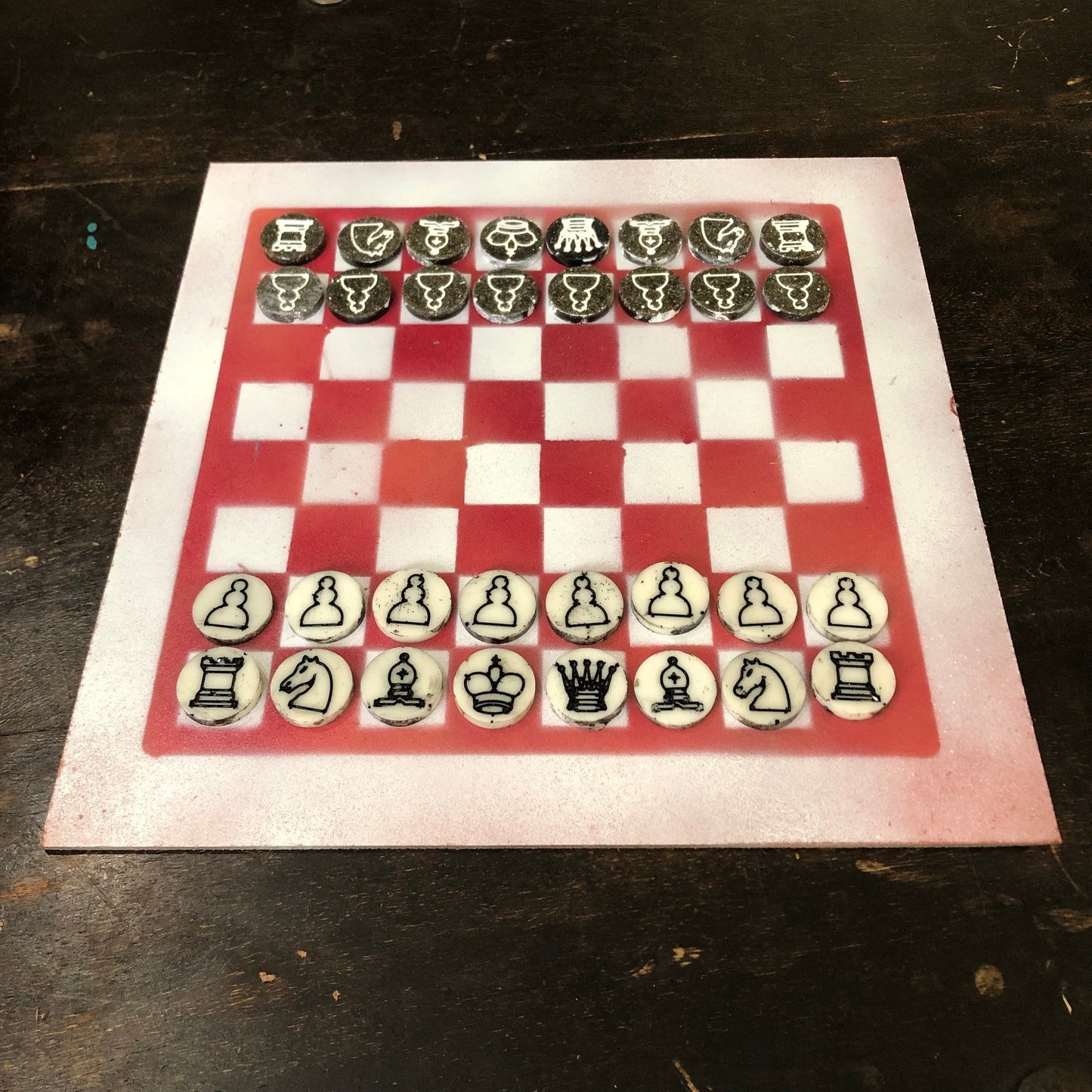 Painted Chess Set - Simplistic Red (Resin Pieces)