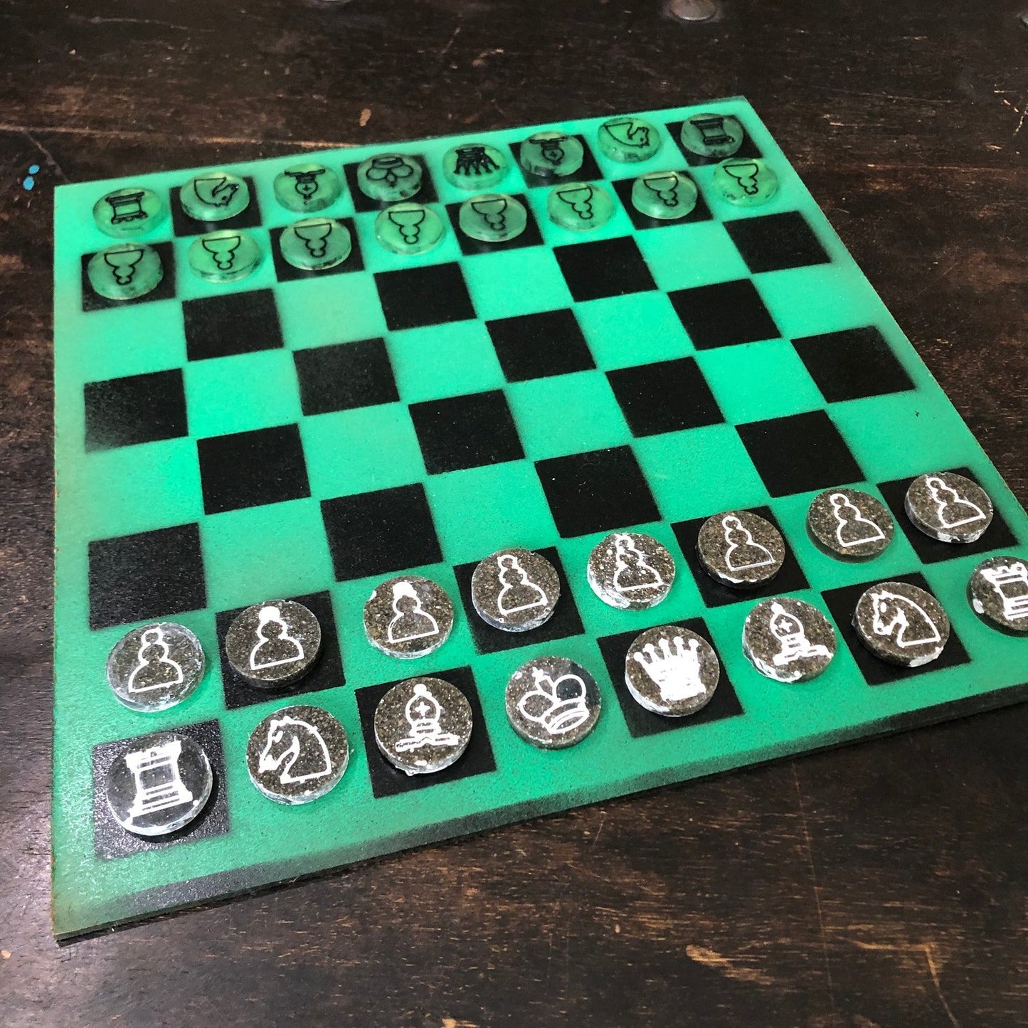 Painted Chess Set - Supreme Green