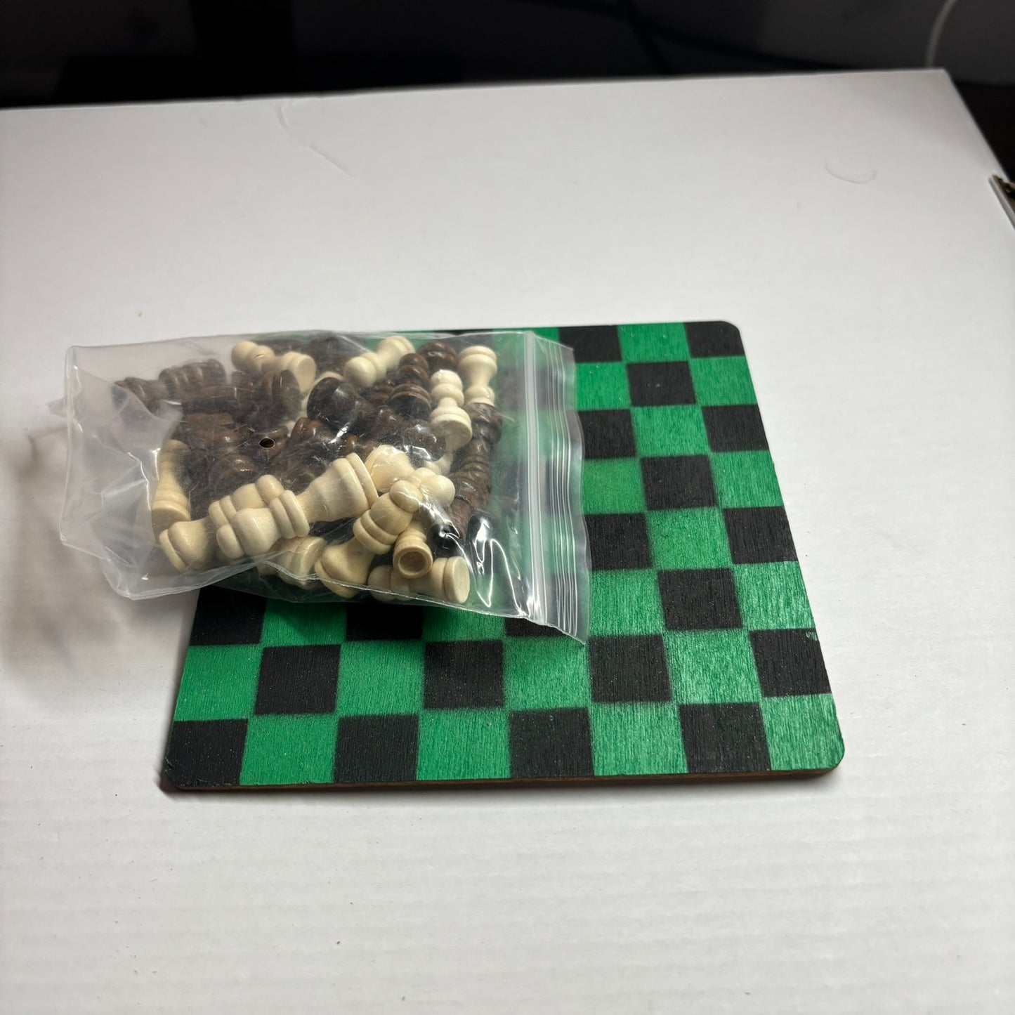 Speed Green & Black - Mini Chess Set