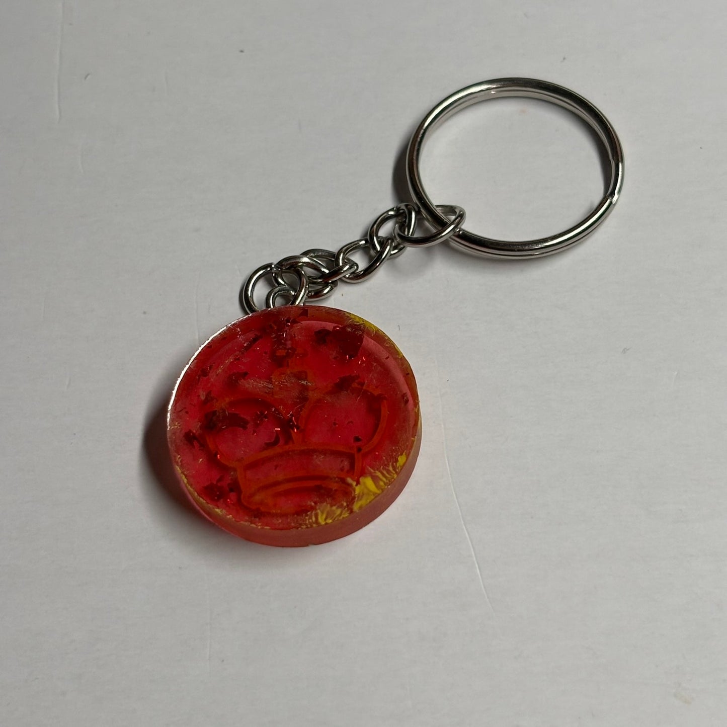 Red Royal King - Handmade Resin Keychain - Flat Edition