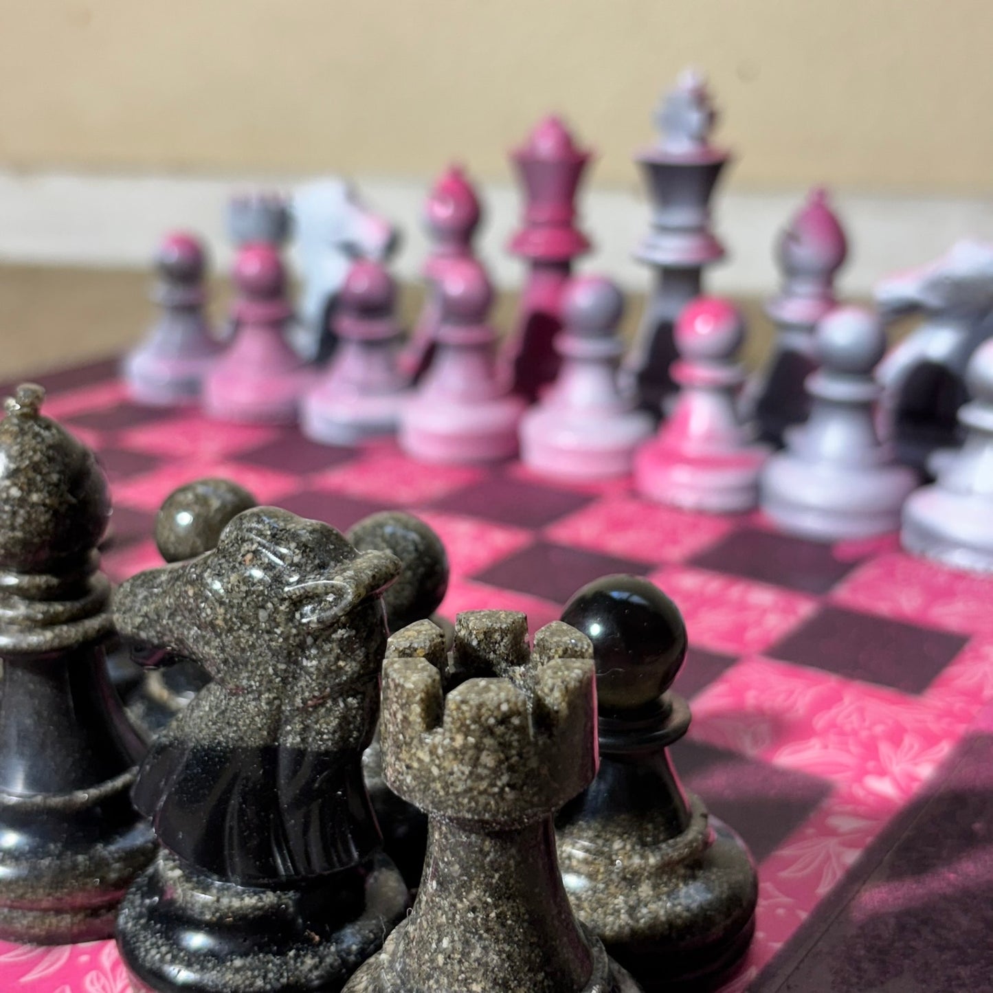 Supreme Pink - Large Deluxe Chess Set