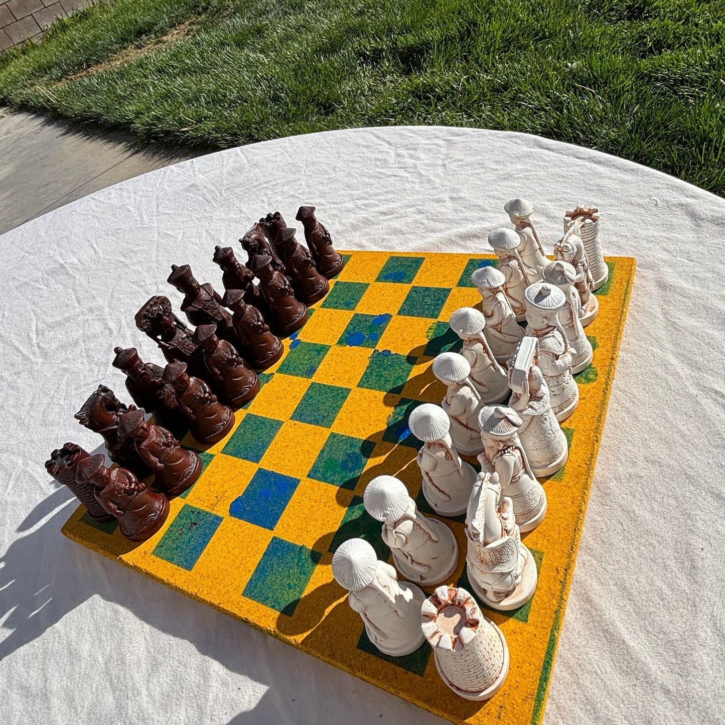 Green Bay Yellow - Chinese Edition Chess Set